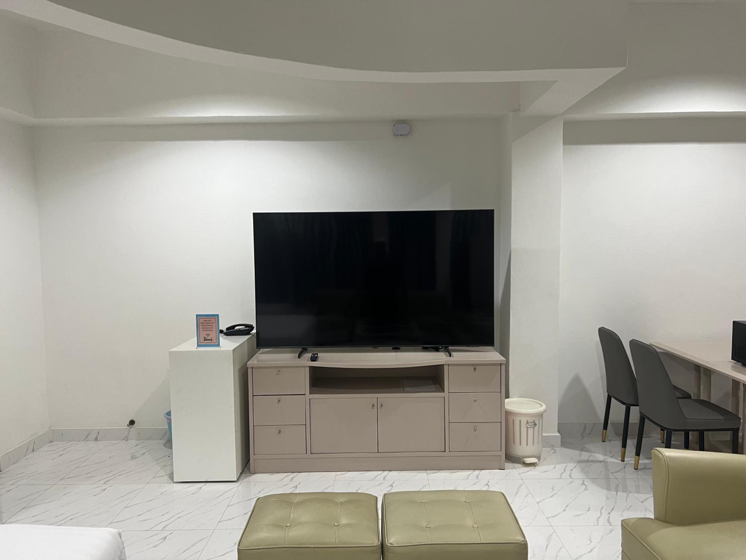 Grand Suite with Terrace photo 3