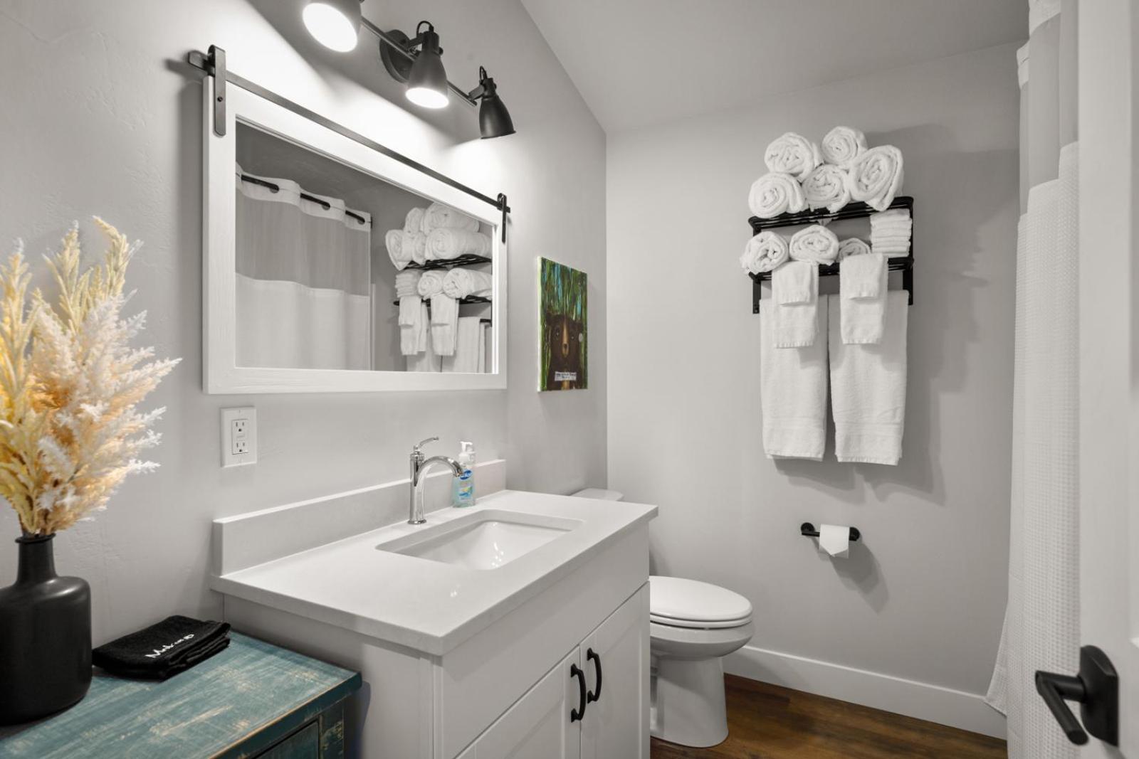 Two-Bedroom House photo 3