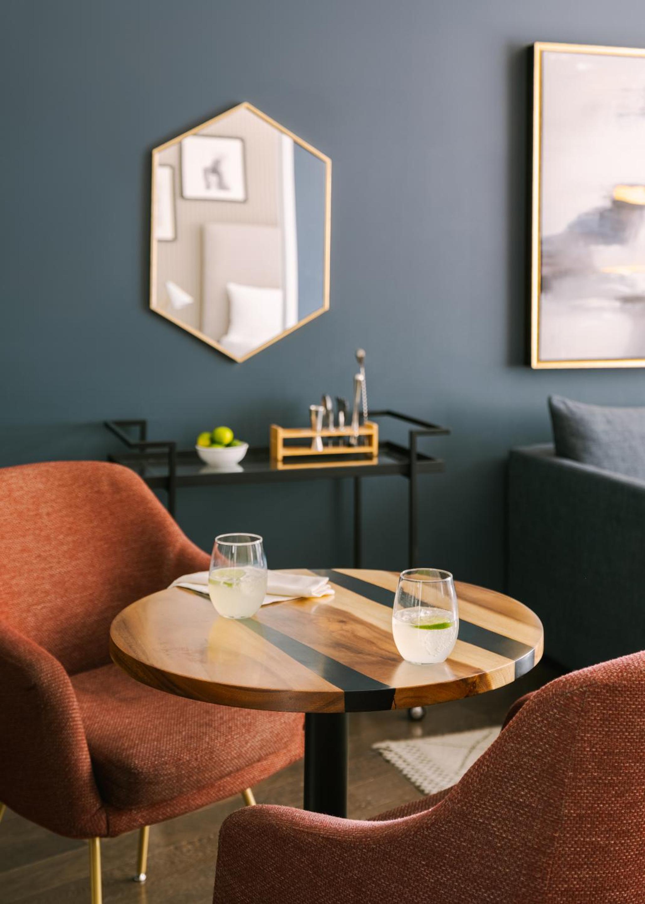 One-Bedroom Superior Apartment with Queen and Sofa Bed
