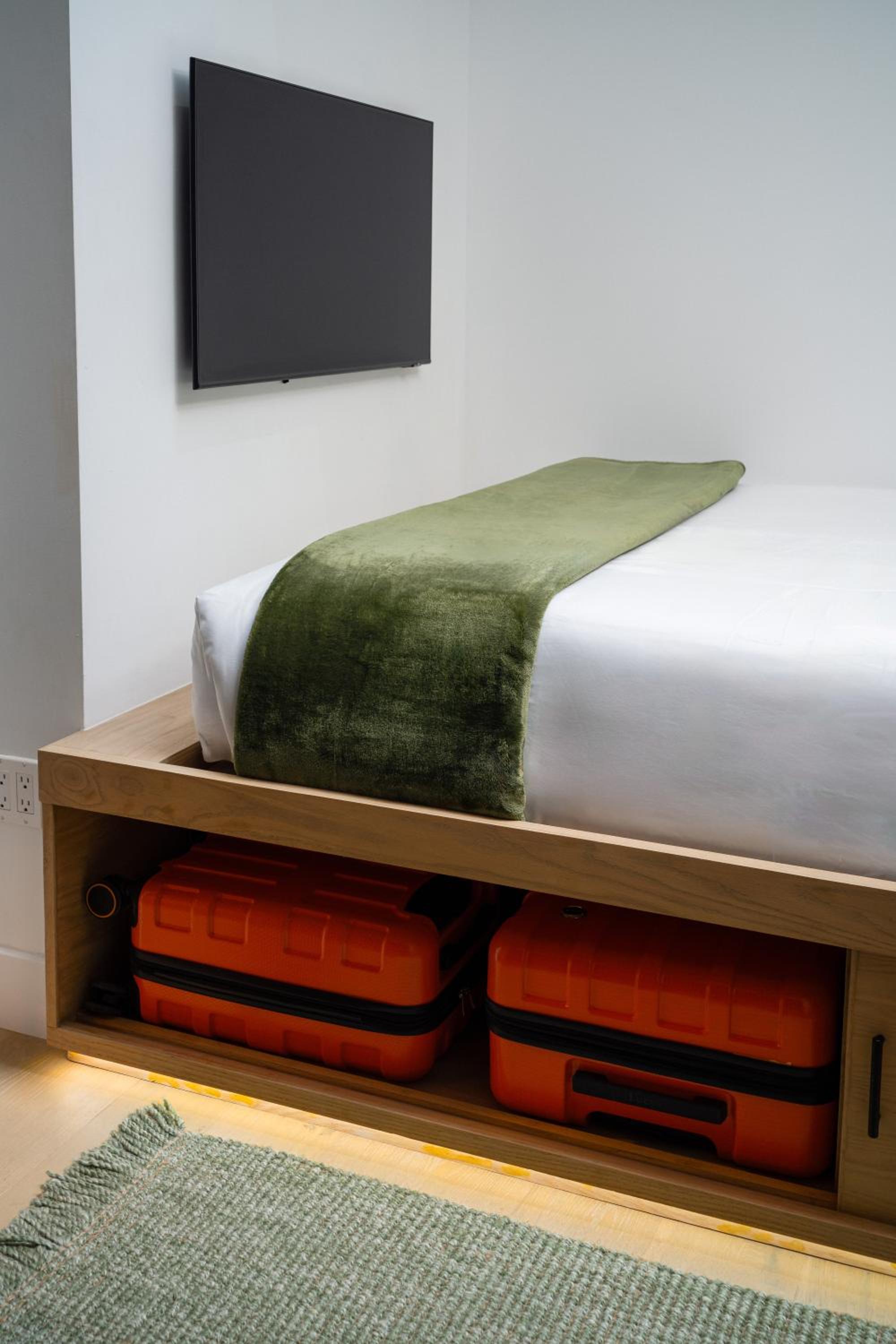 Little Charlie Hotel, Billede 9