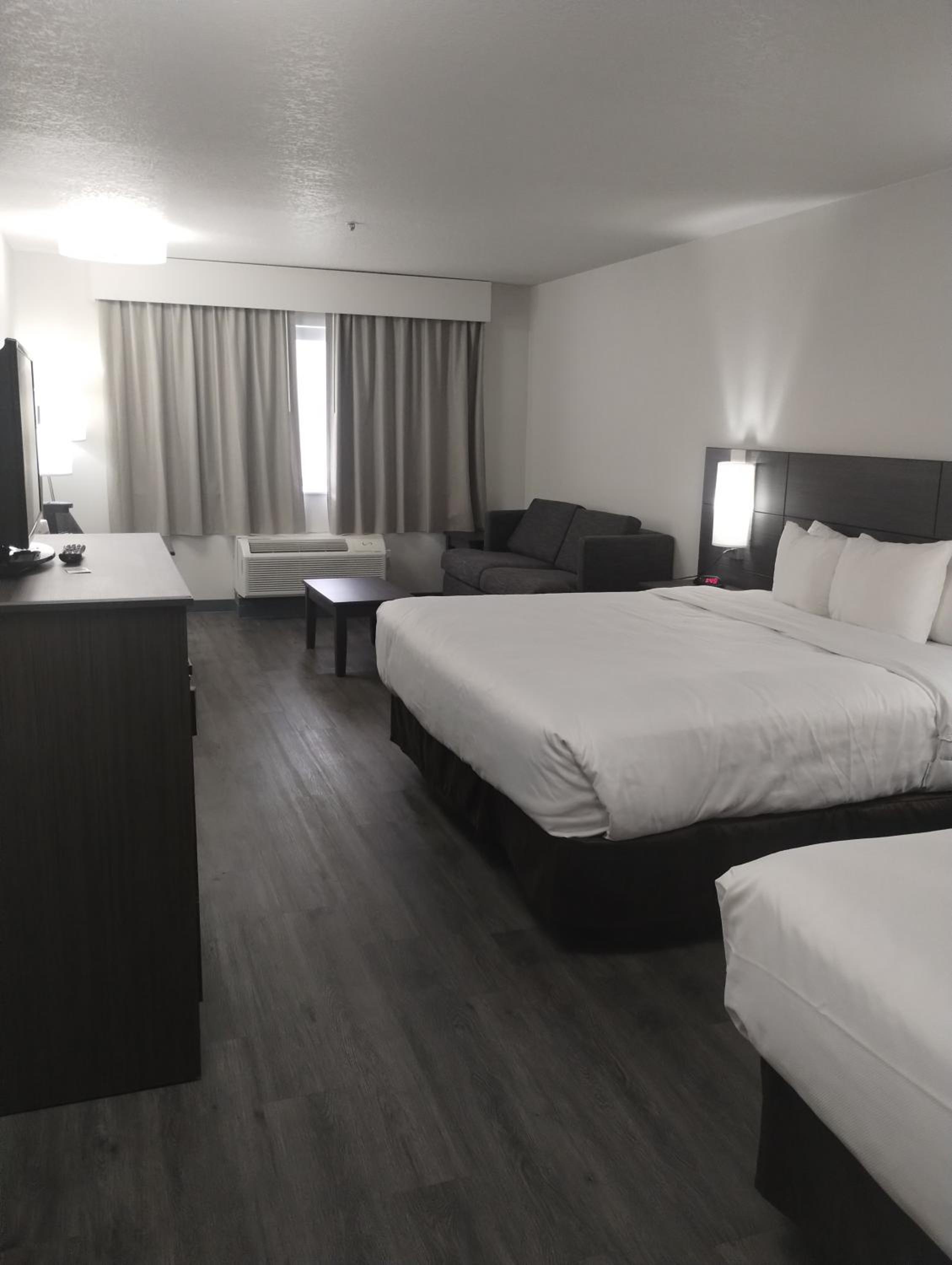 Efficiency Family King Suite - Non Smoking - Photo 5