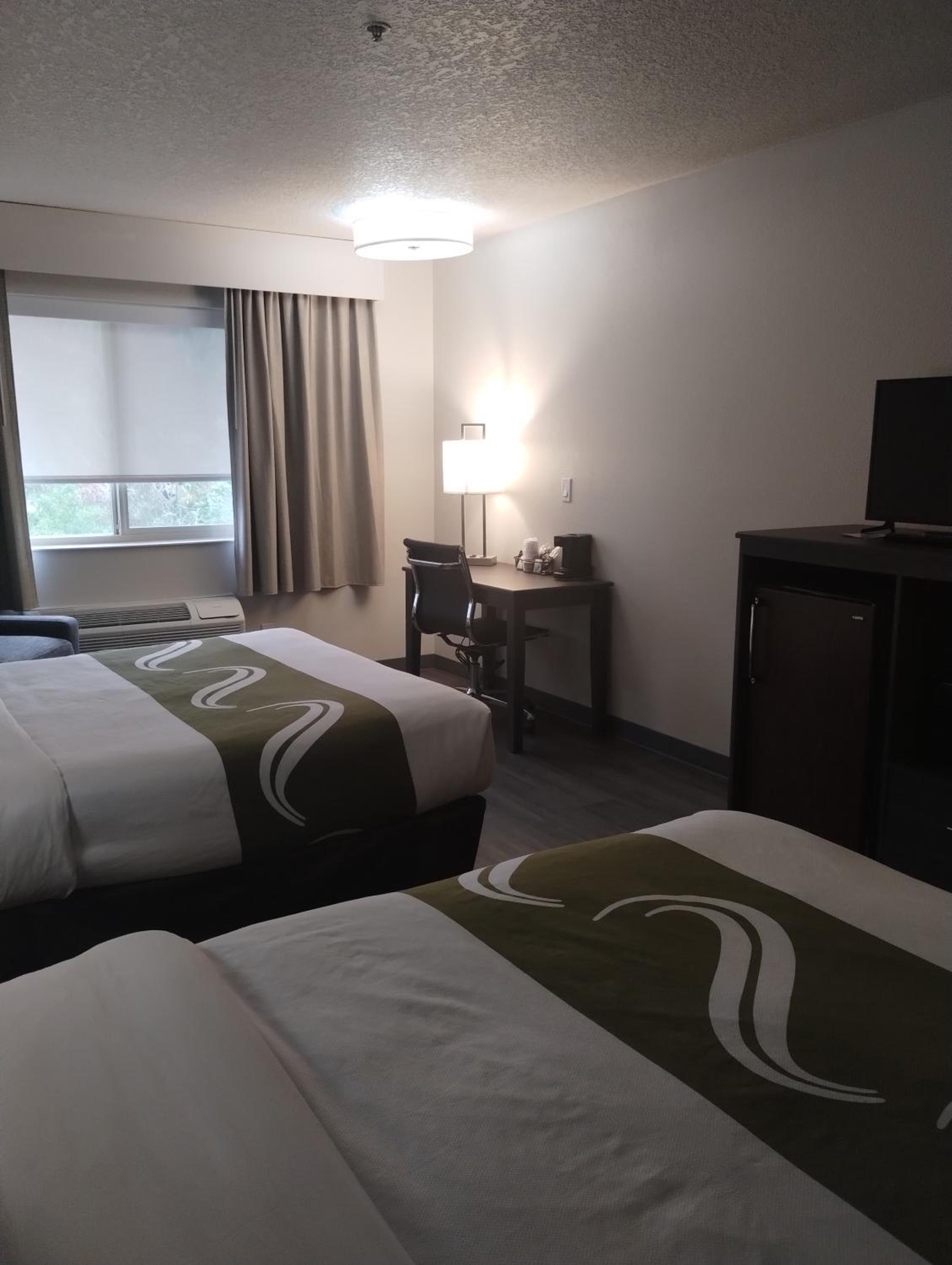 Standard Queen Room with Two Queen Beds - Non Smoking  - Photo 3