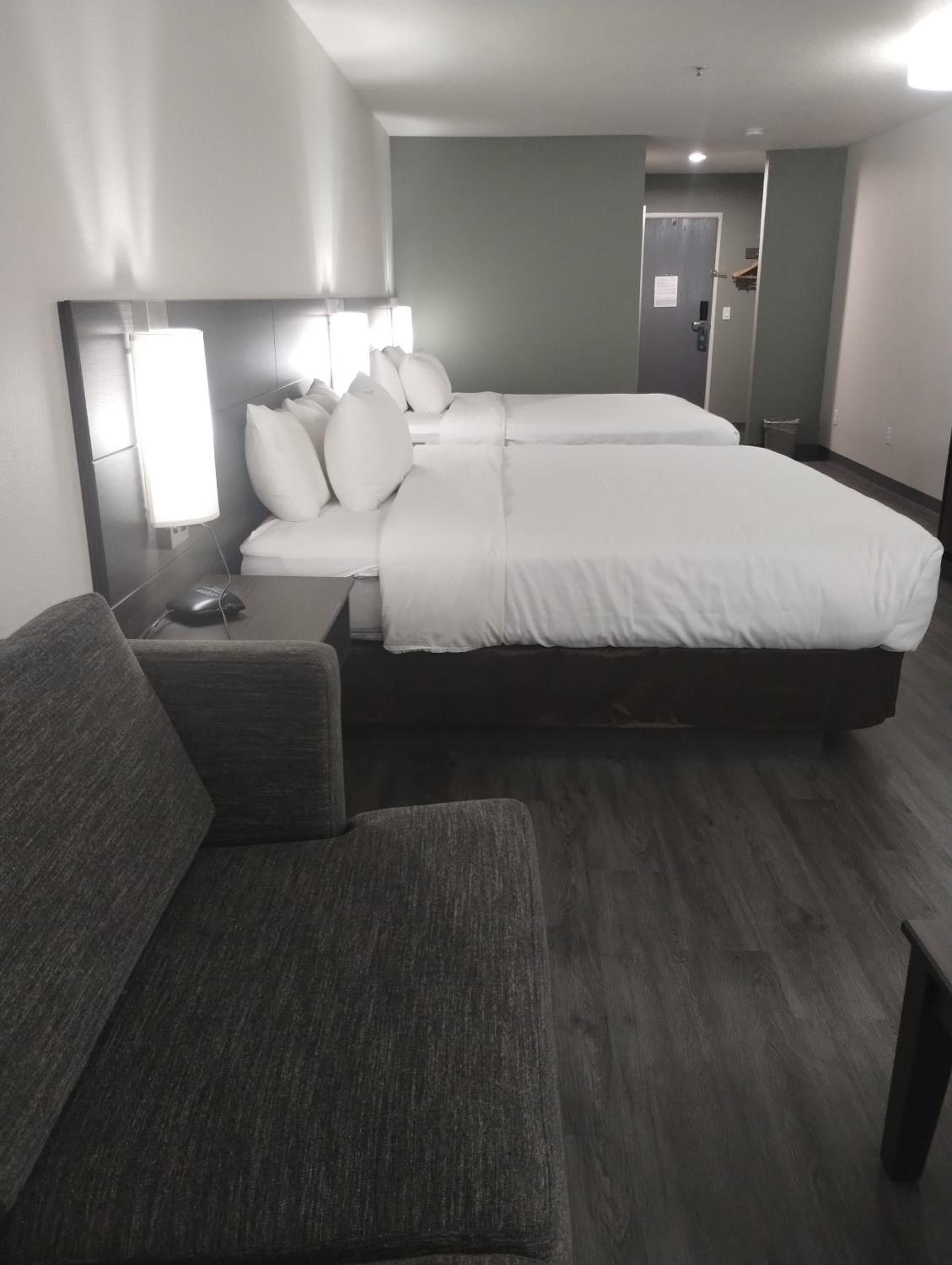 Efficiency Family King Suite - Non Smoking - Photo 4