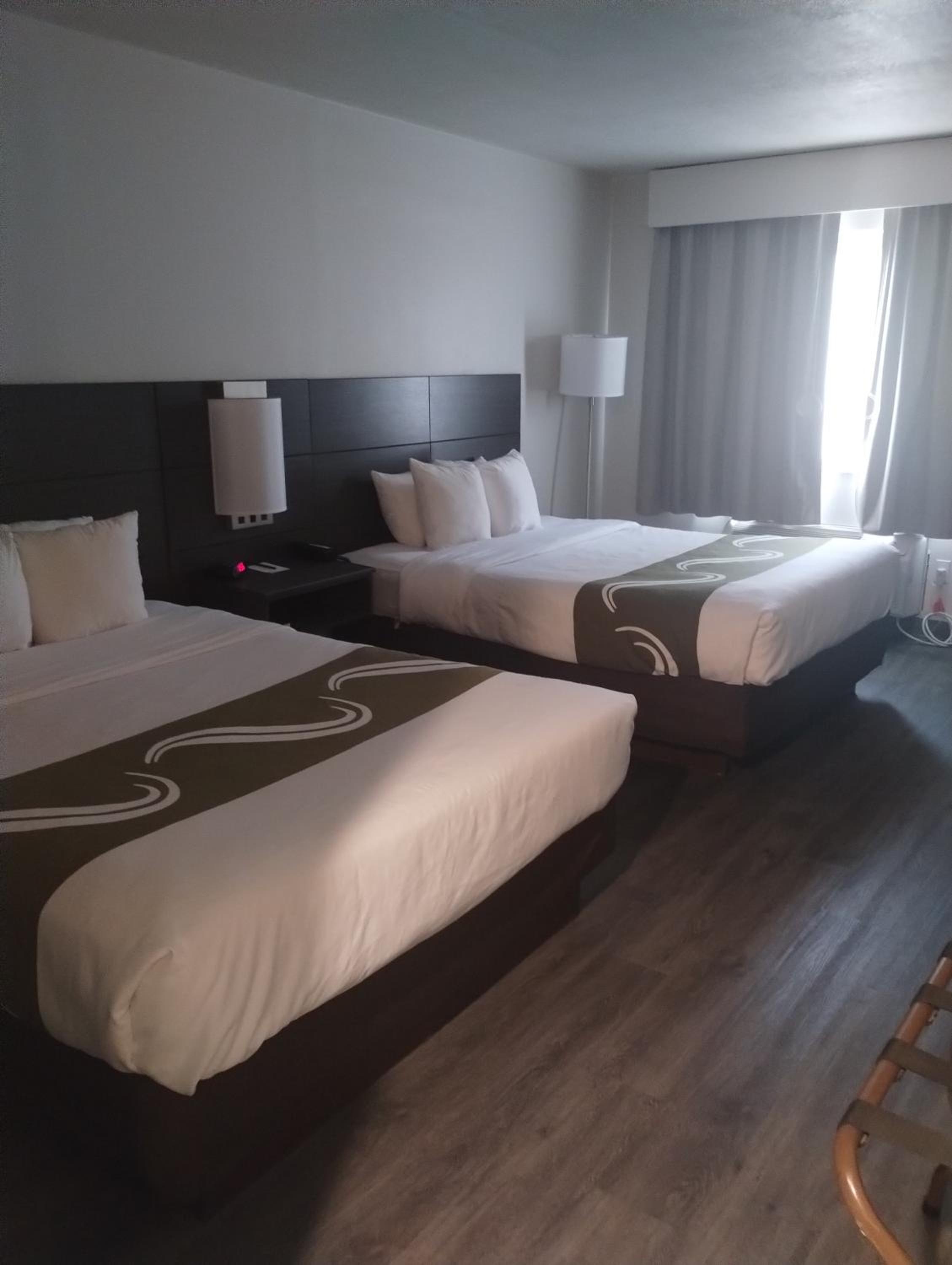 Queen Room with Two Queen Beds - Accessible/Non Smoking - Photo 9