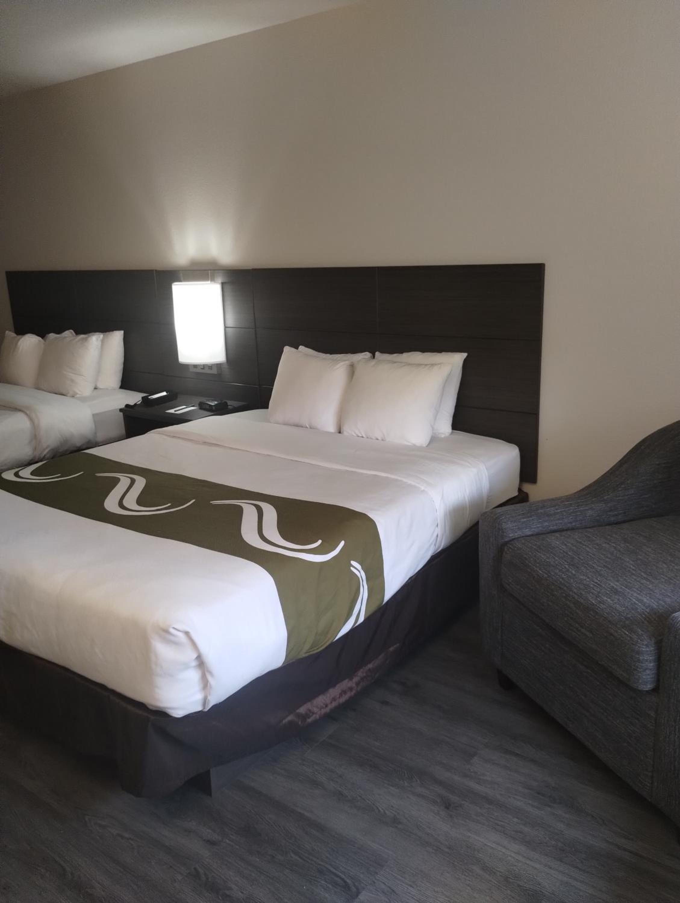 Standard Queen Room with Two Queen Beds - Non Smoking  - Photo 2