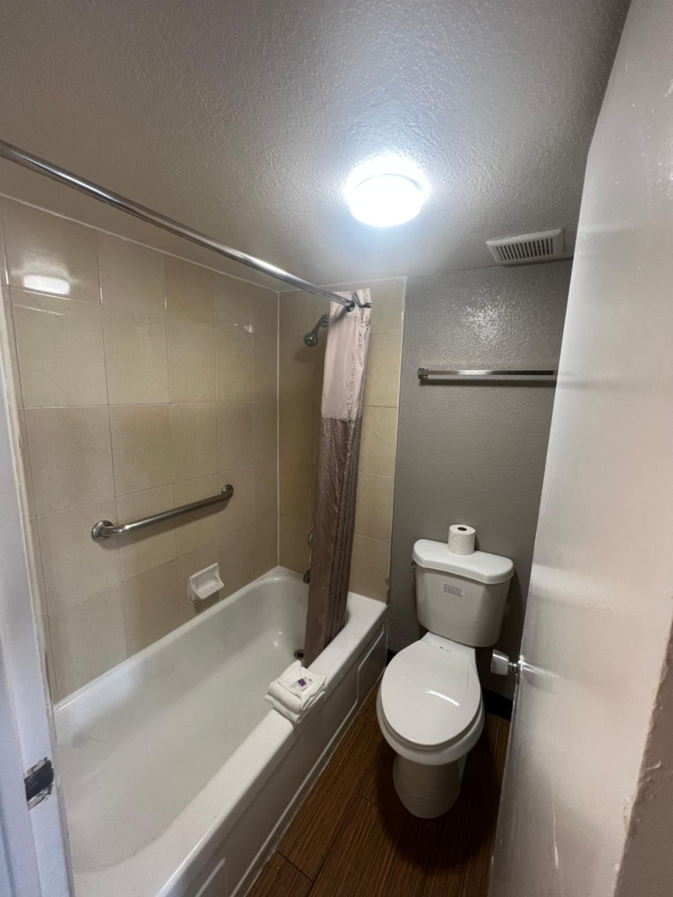 Deluxe Quadruple Room - Non-Smoking - Photo 8