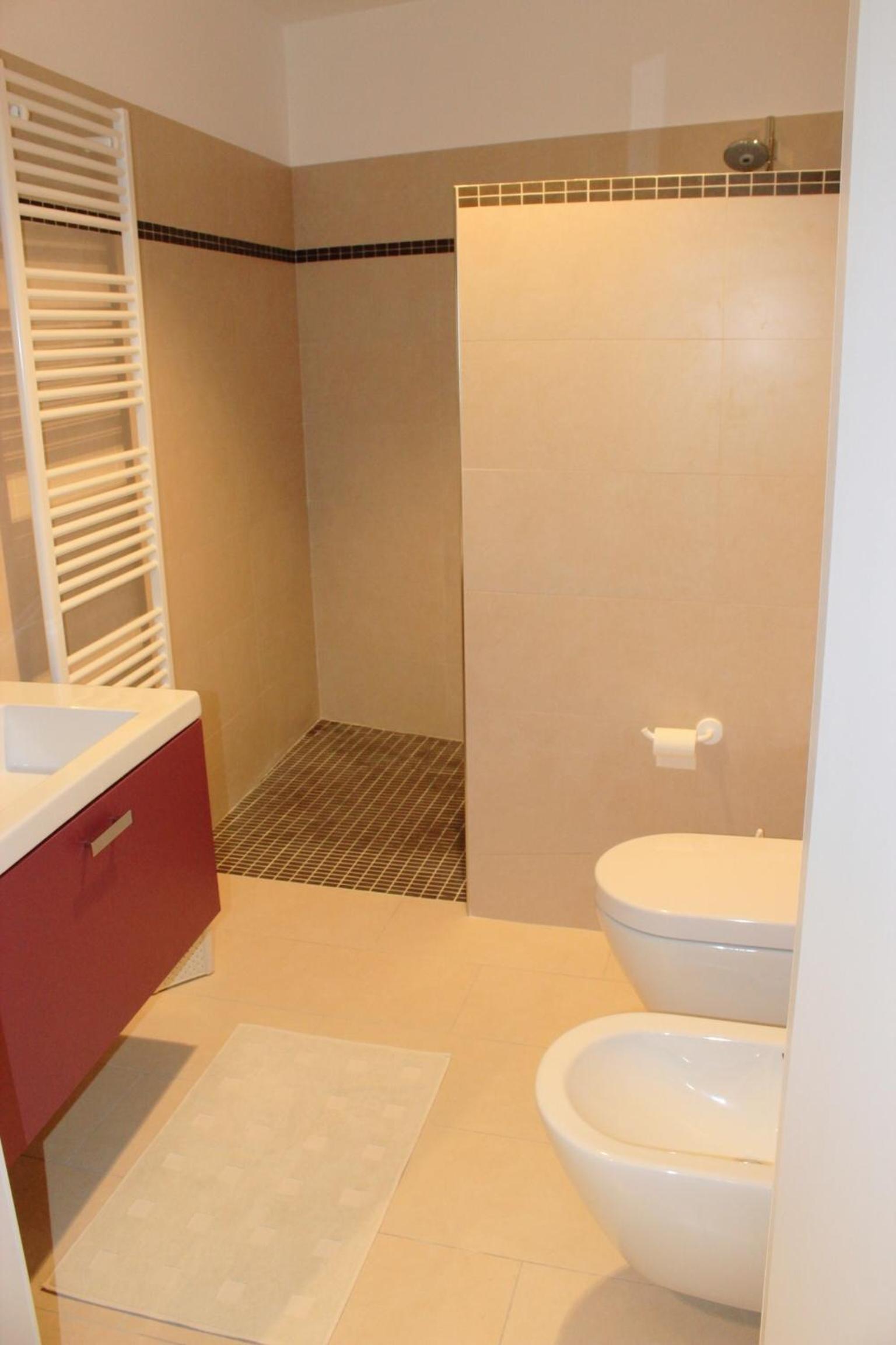 Quadruple Room with Private Bathroom - Photo 4