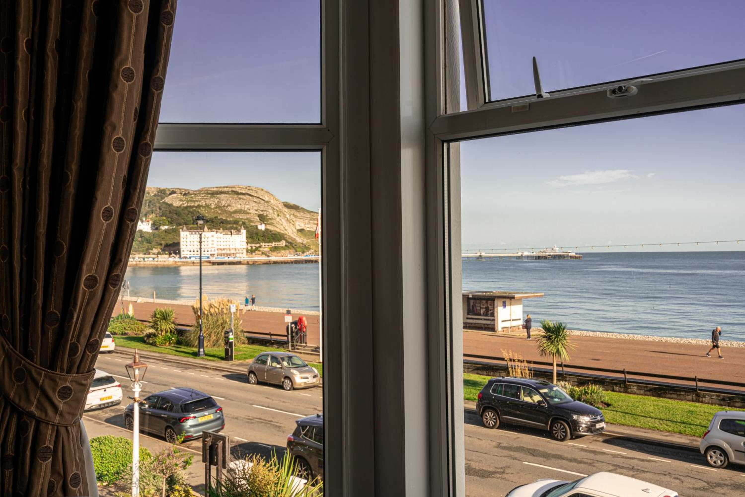 Deluxe Double Room with Sea View photo 2