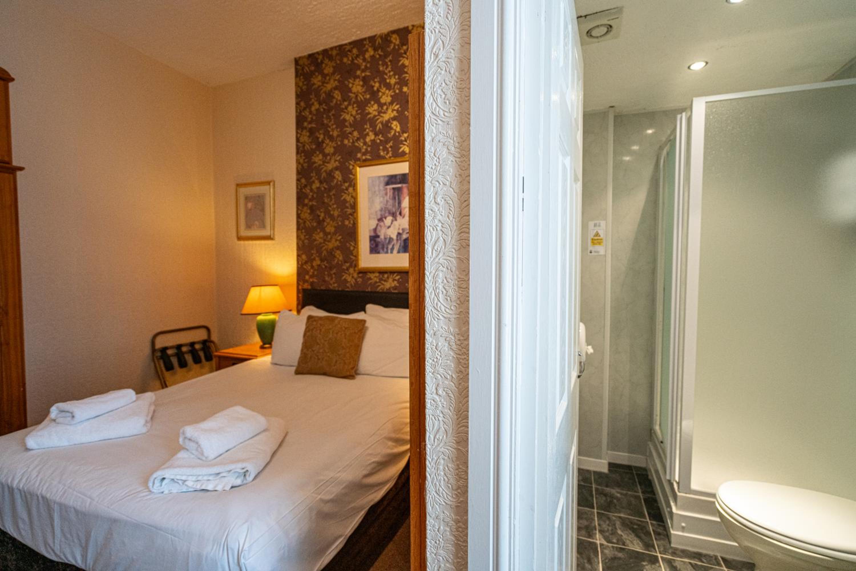 Standard Double Room photo 3
