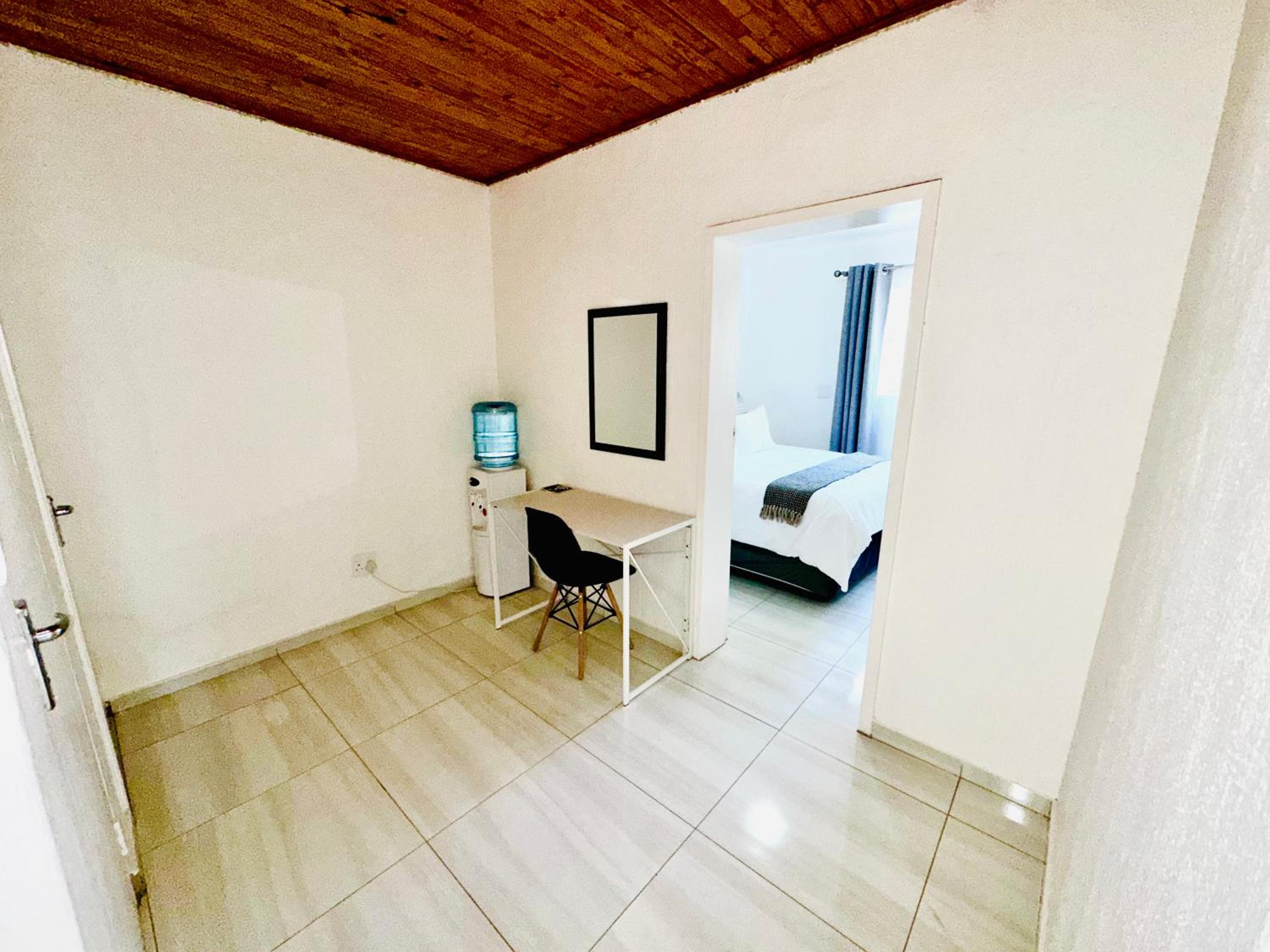 Deluxe Apartment photo 3