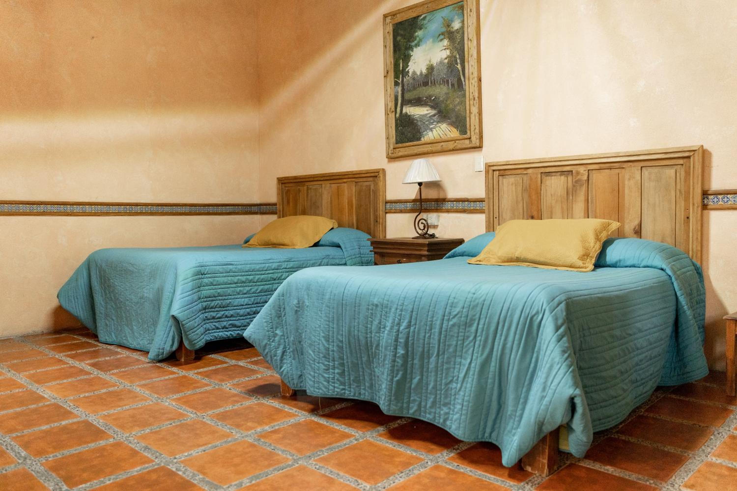 Quadruple Room - Photo 1