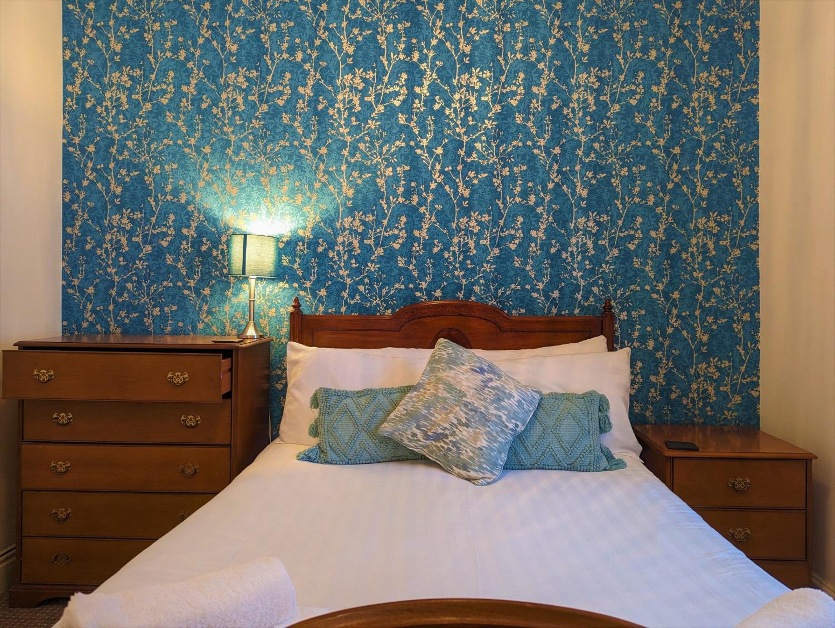 Deluxe Double Room with Bath photo 1