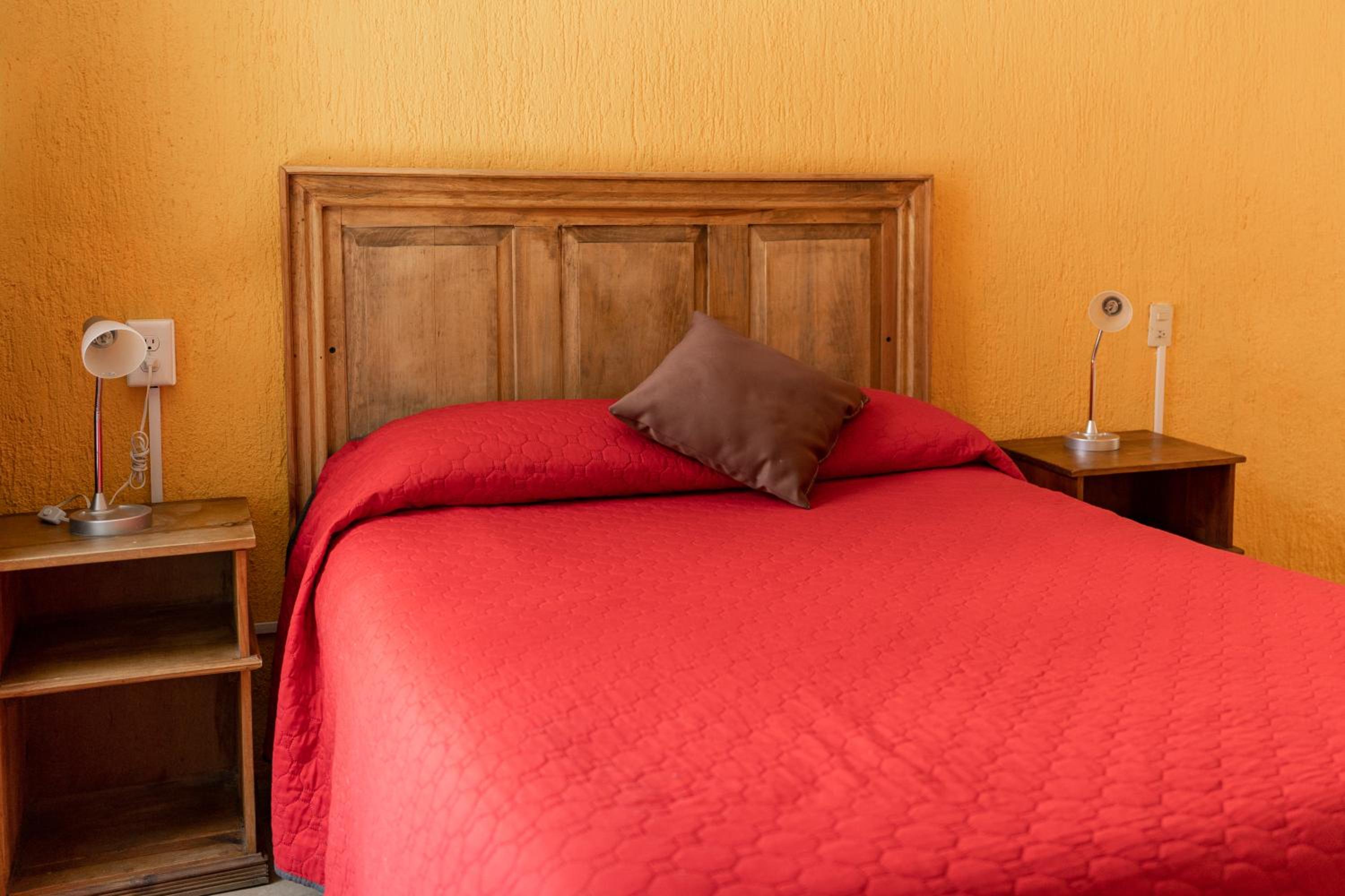 Standard Double Room - Photo 5