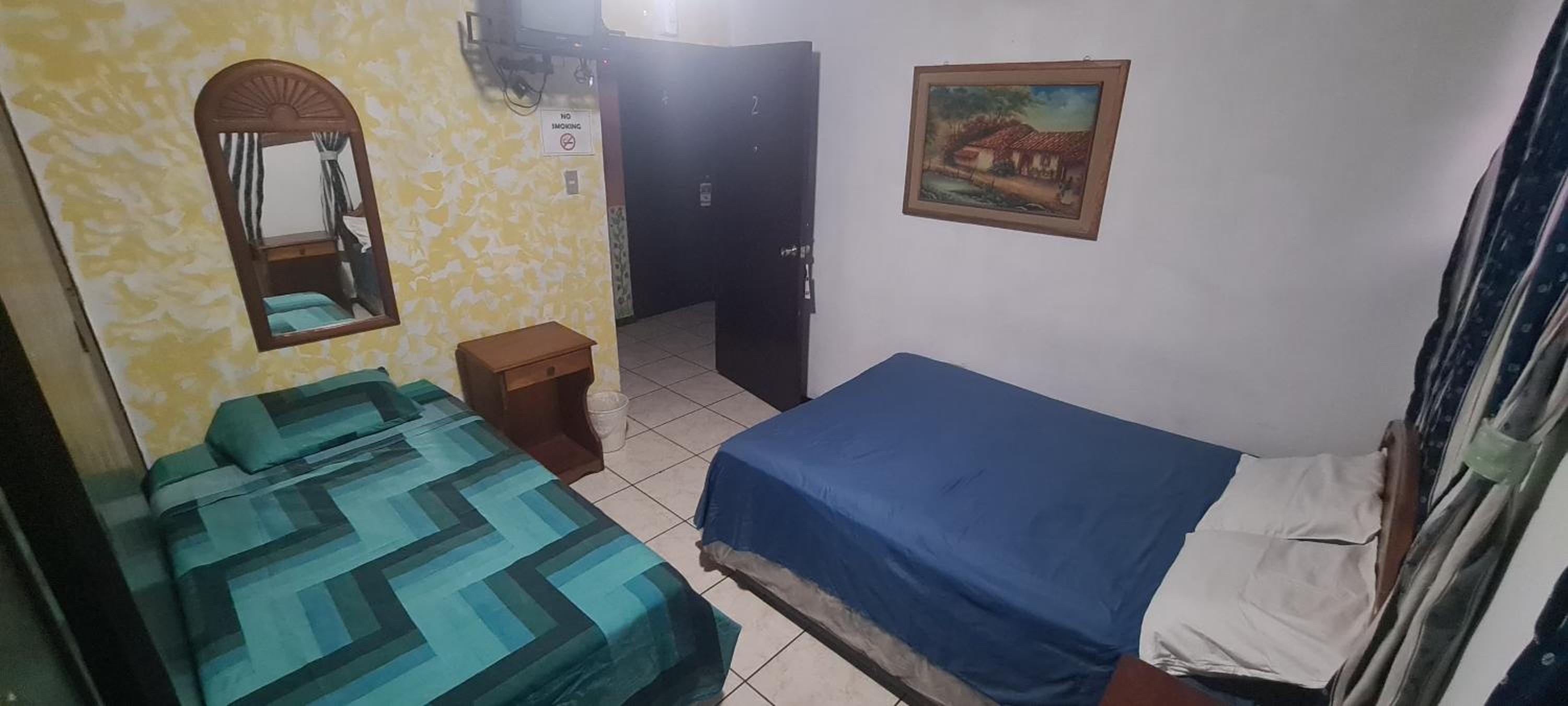 Double Room with Shared Bathroom photo 1