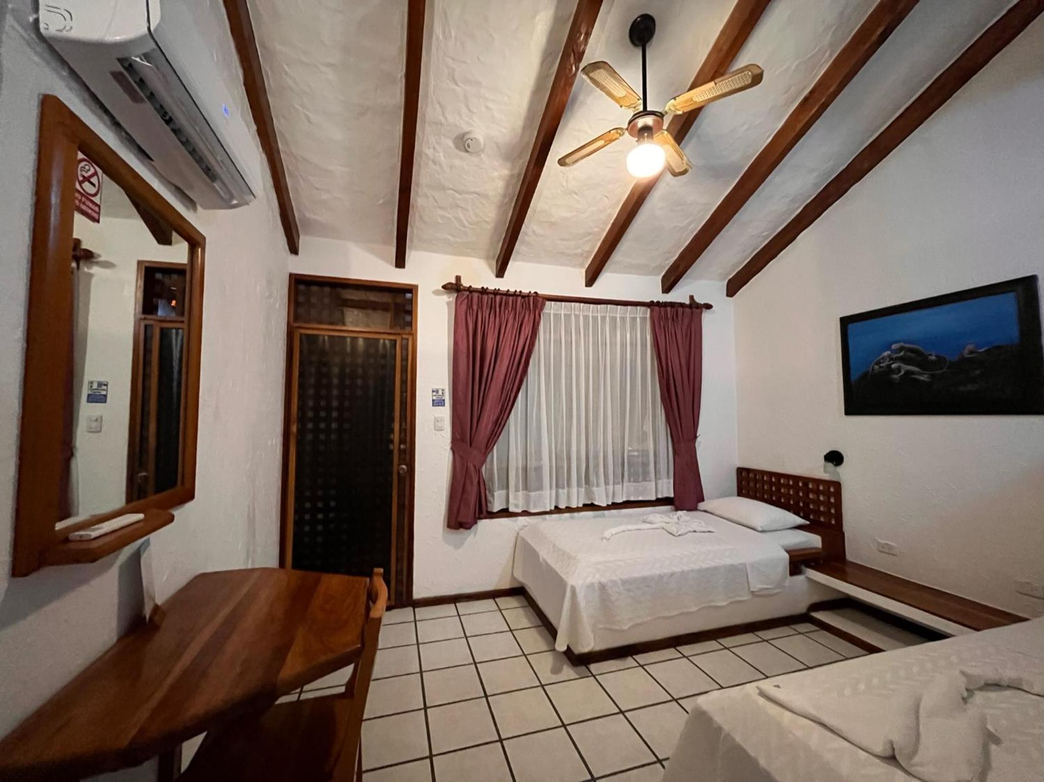 Standard Twin Room photo 2