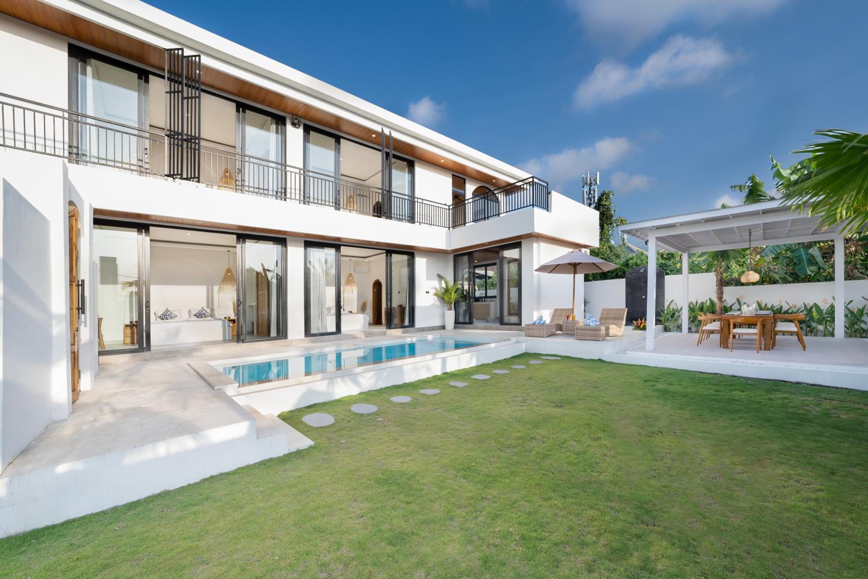 Three-Bedroom Villa With Private Pool photo 3