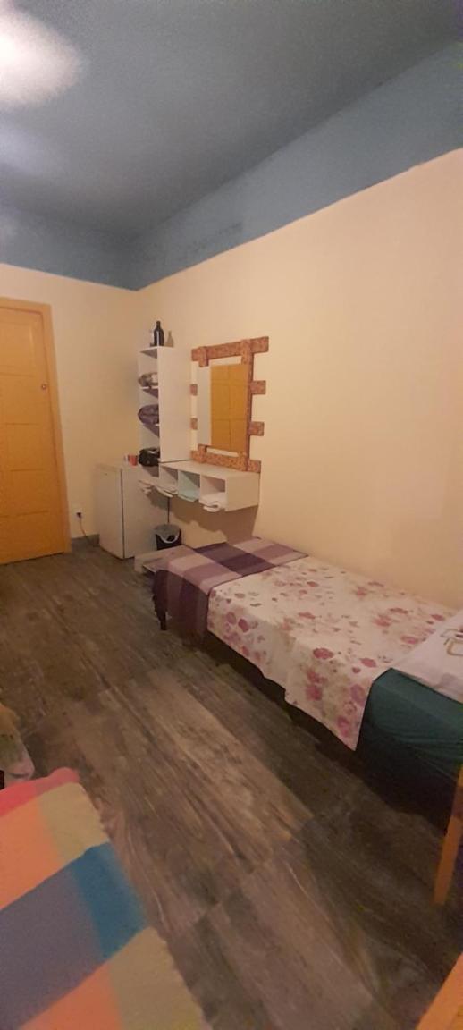 Quadruple Room With Private Bathroom photo 3