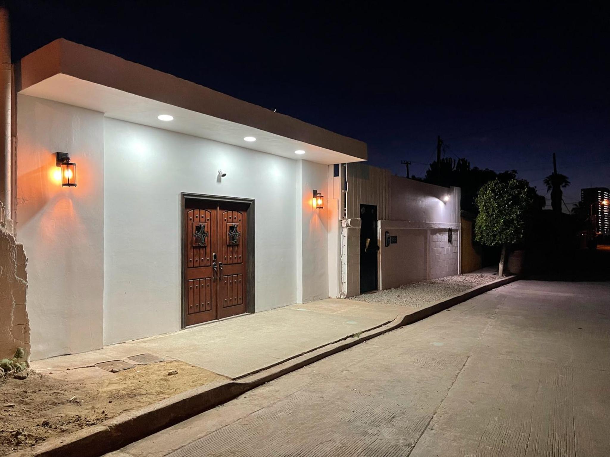 One-Bedroom House photo 3