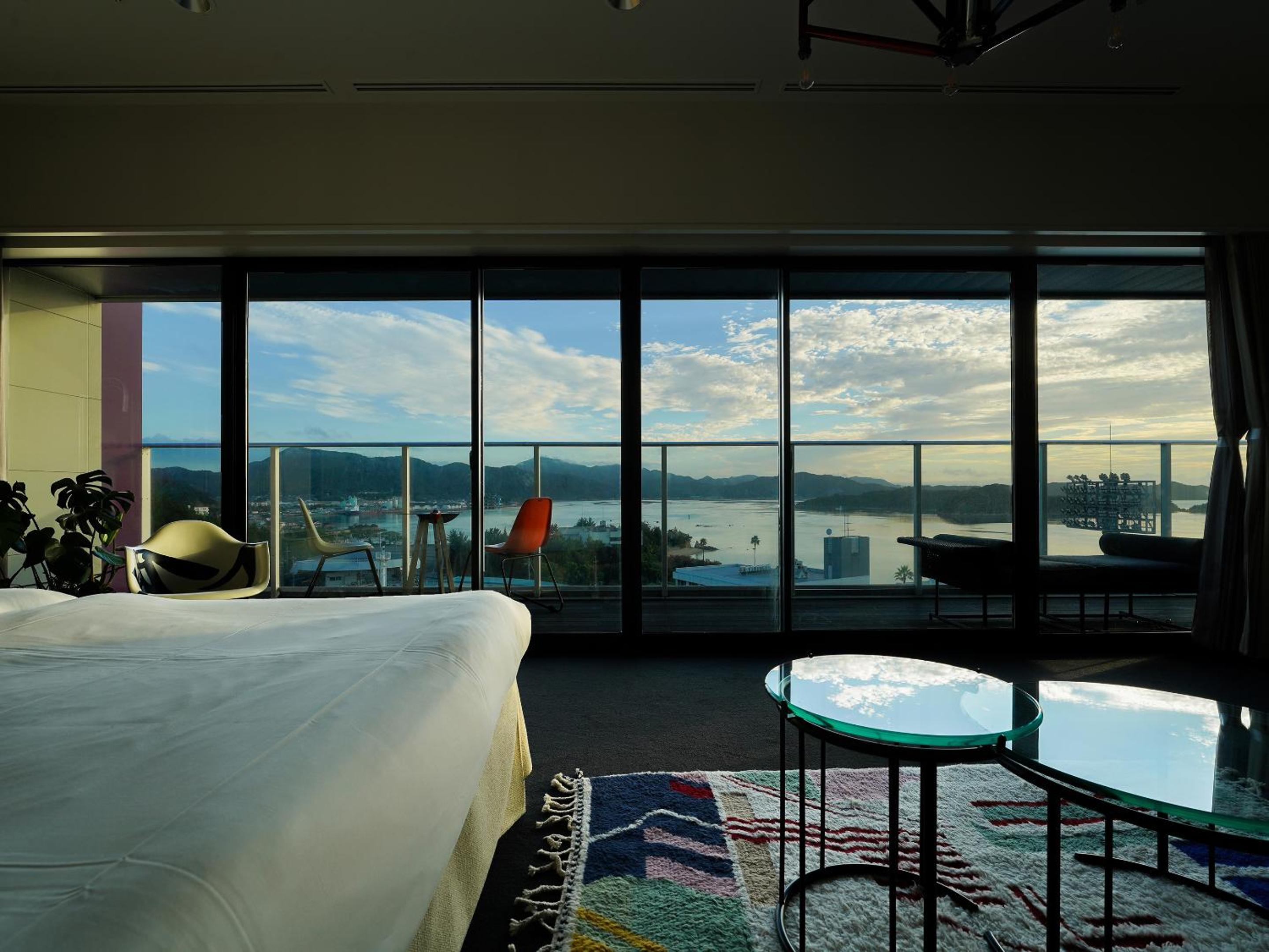 Suite with Sea View - Photo 2