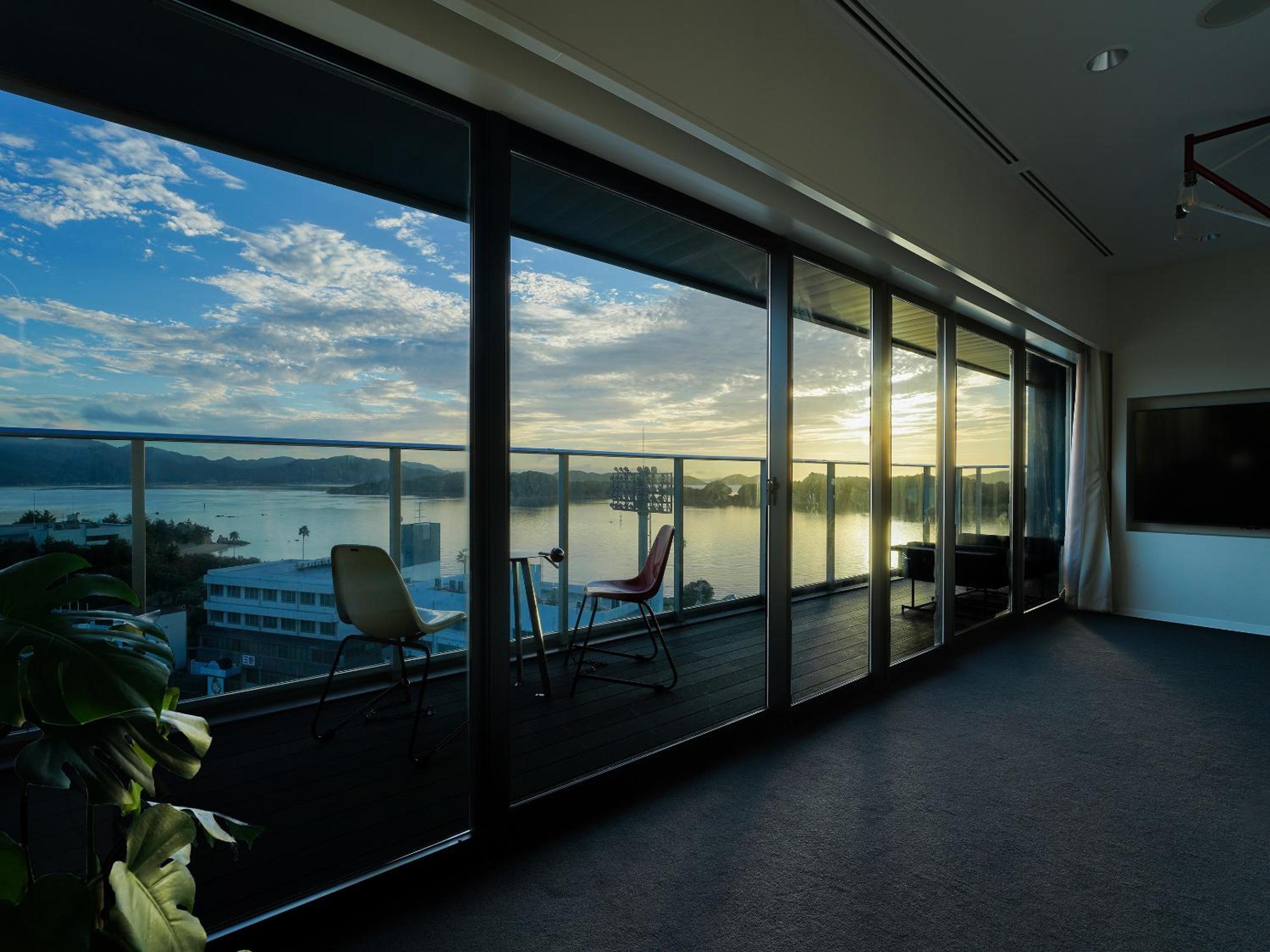 Suite with Sea View - Photo 4