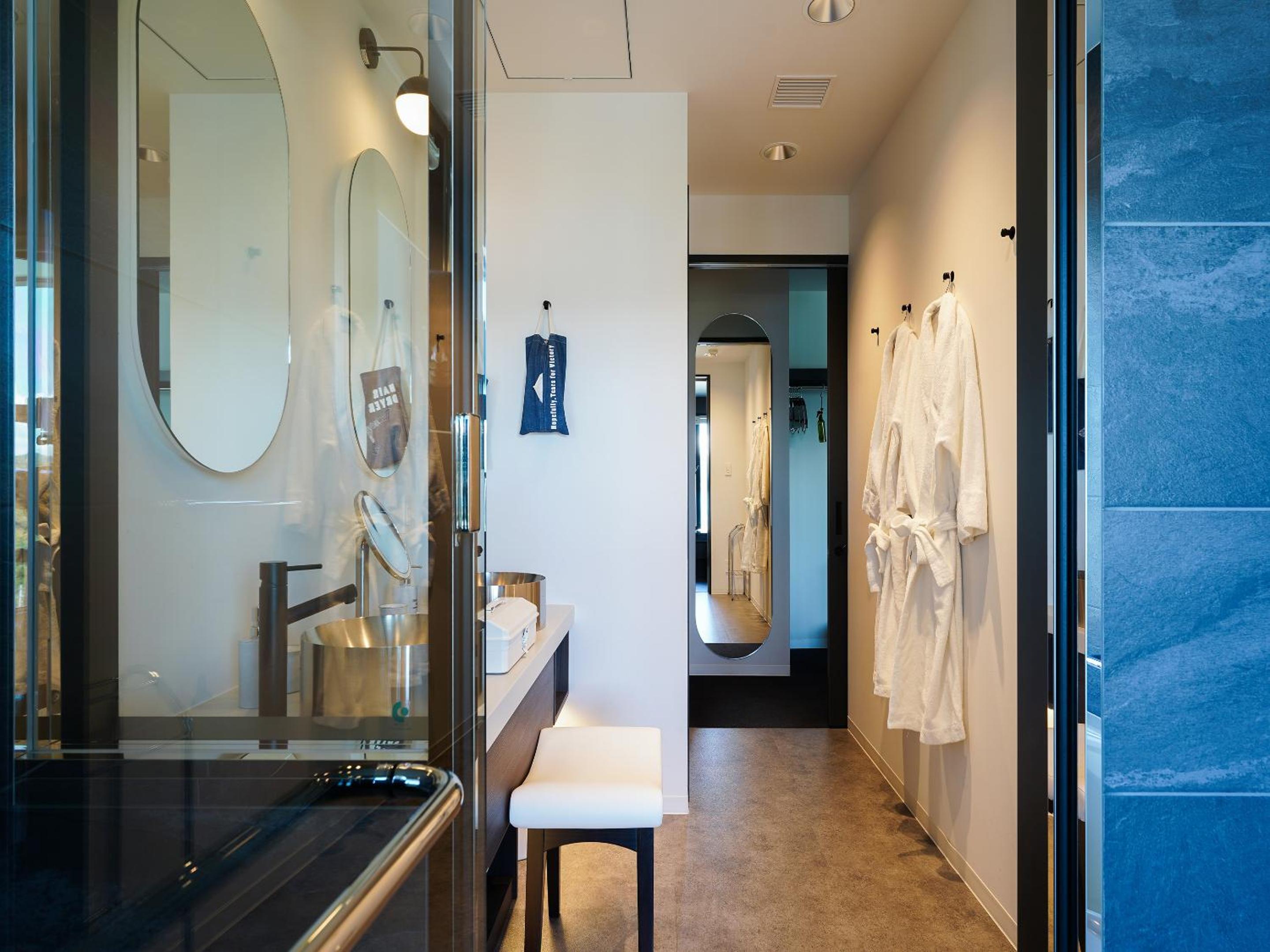 Suite with Sea View - Photo 7