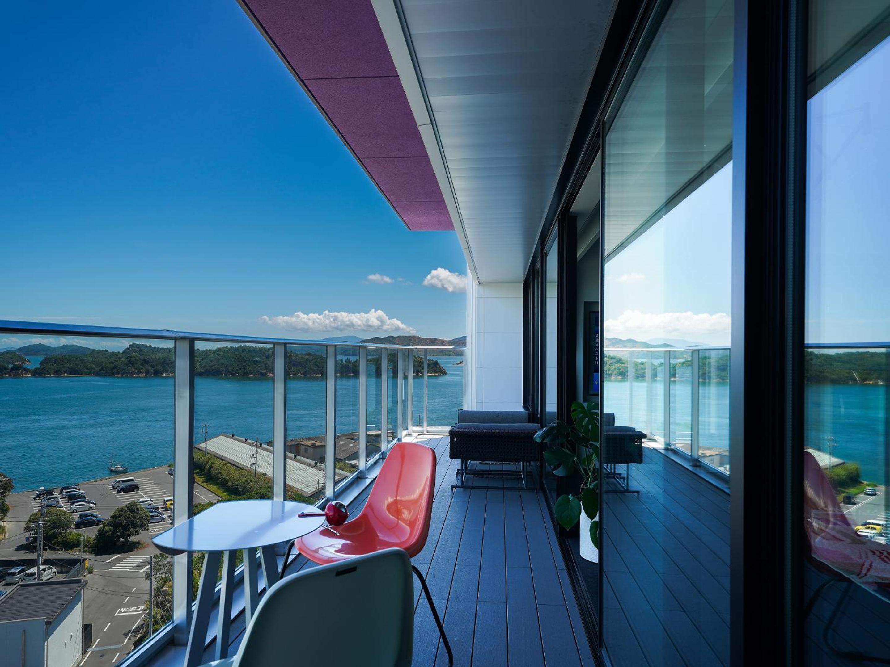 Suite with Sea View - Photo 9