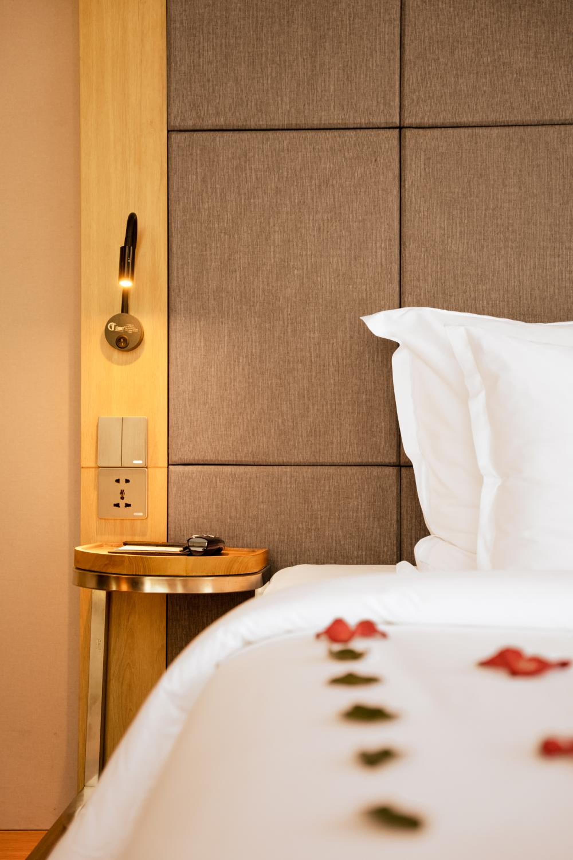 Deluxe Twin Room - Photo 7