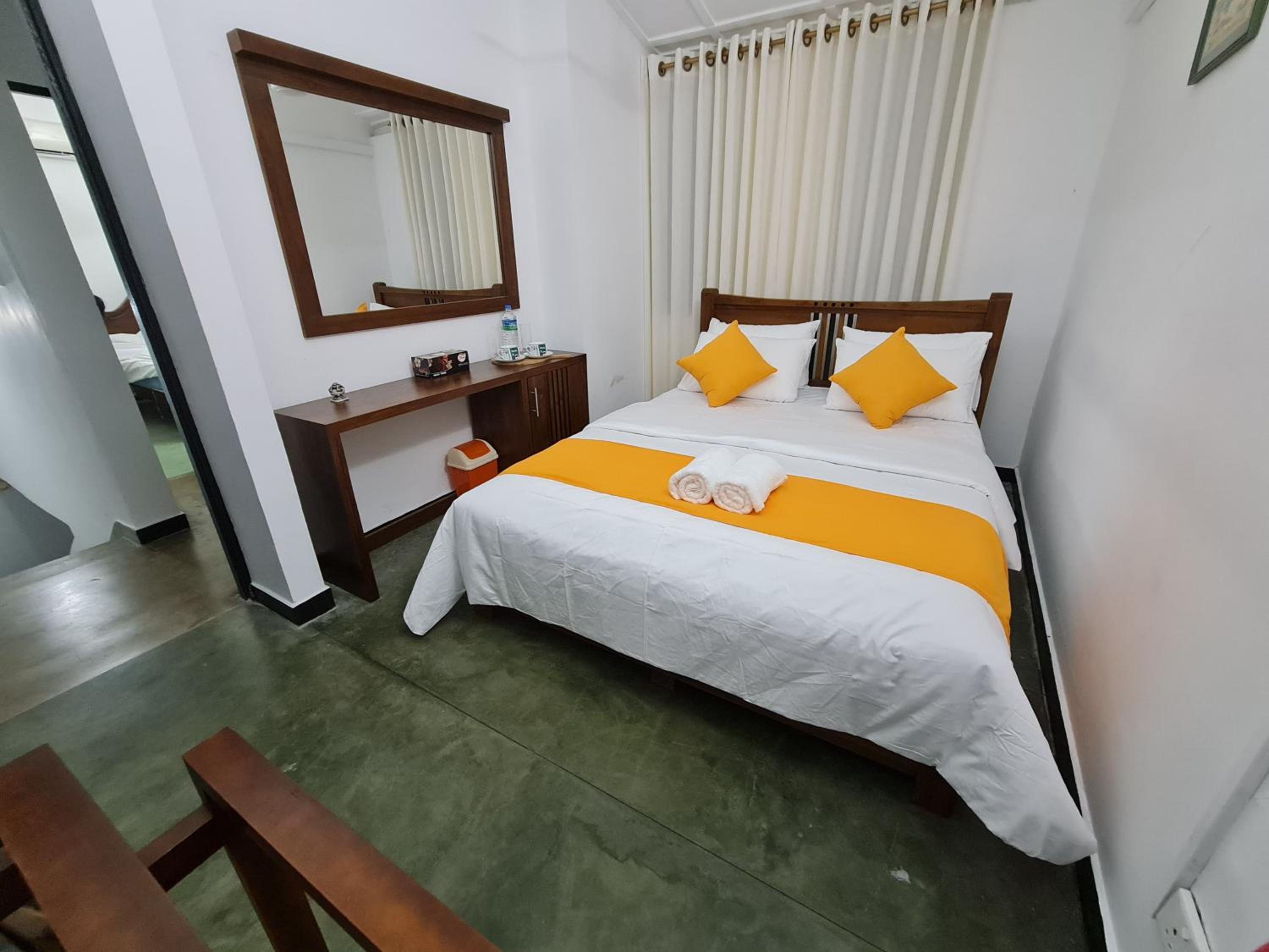 Standard Double Room with Shared Bathroom photo 1