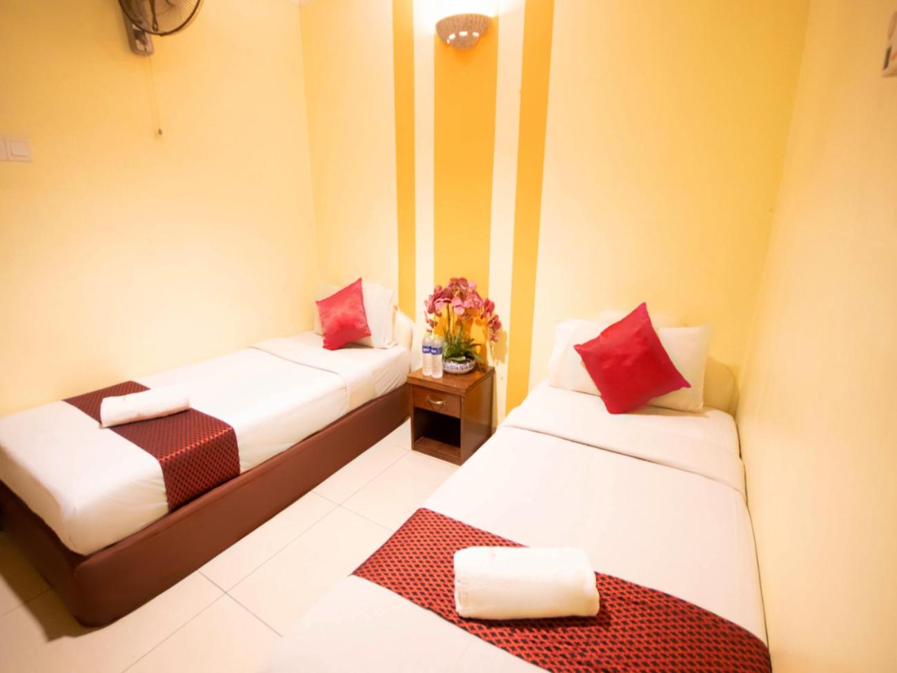 Standard Twin Room photo 2