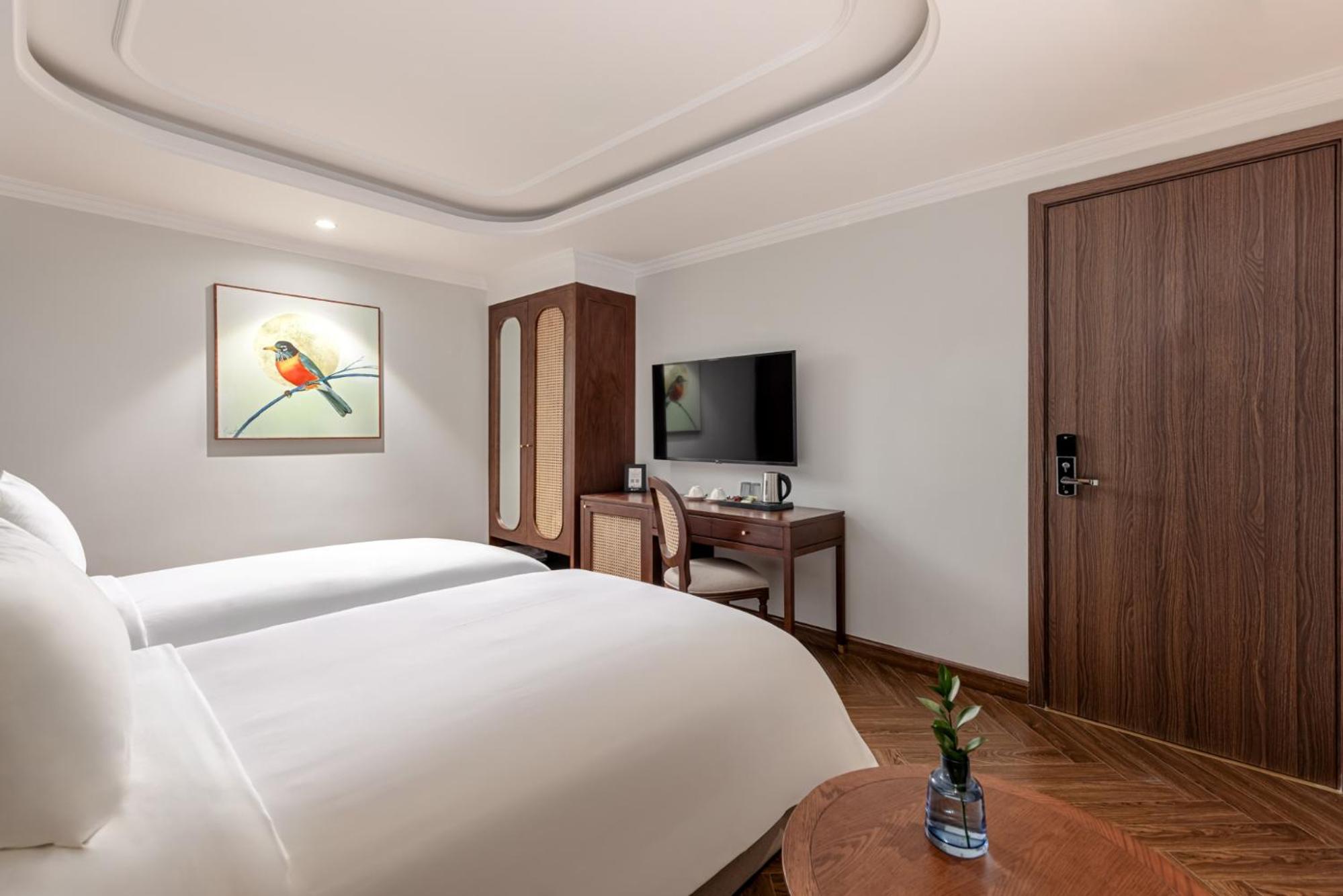Deluxe Room – Internal Window photo 3