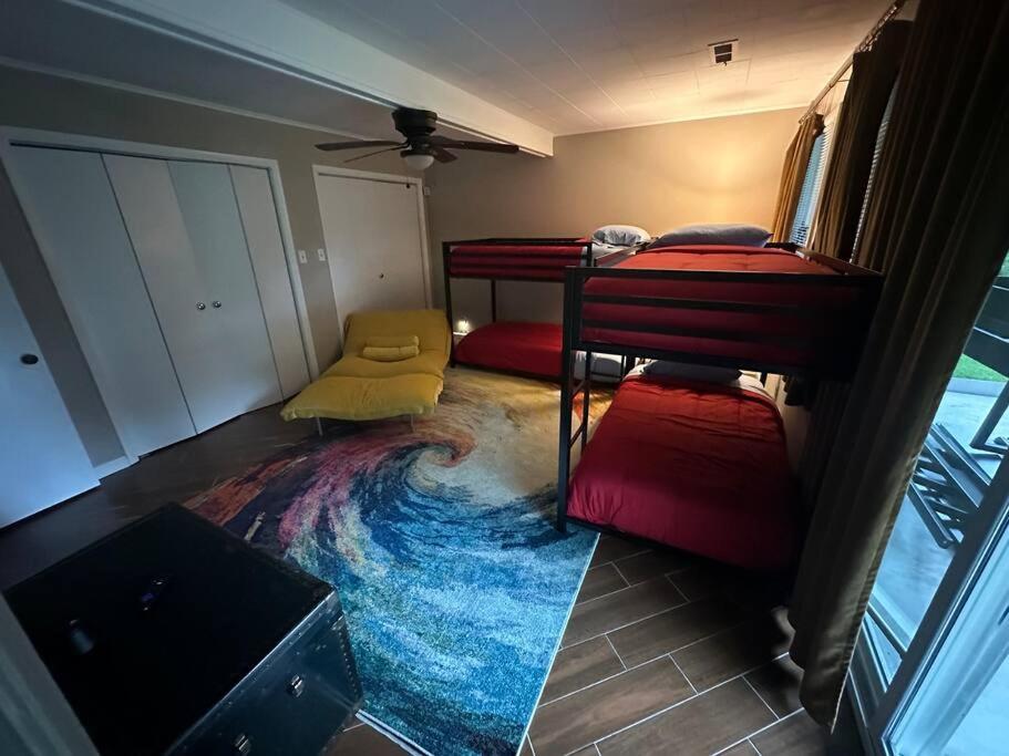 Four-Bedroom House photo 2