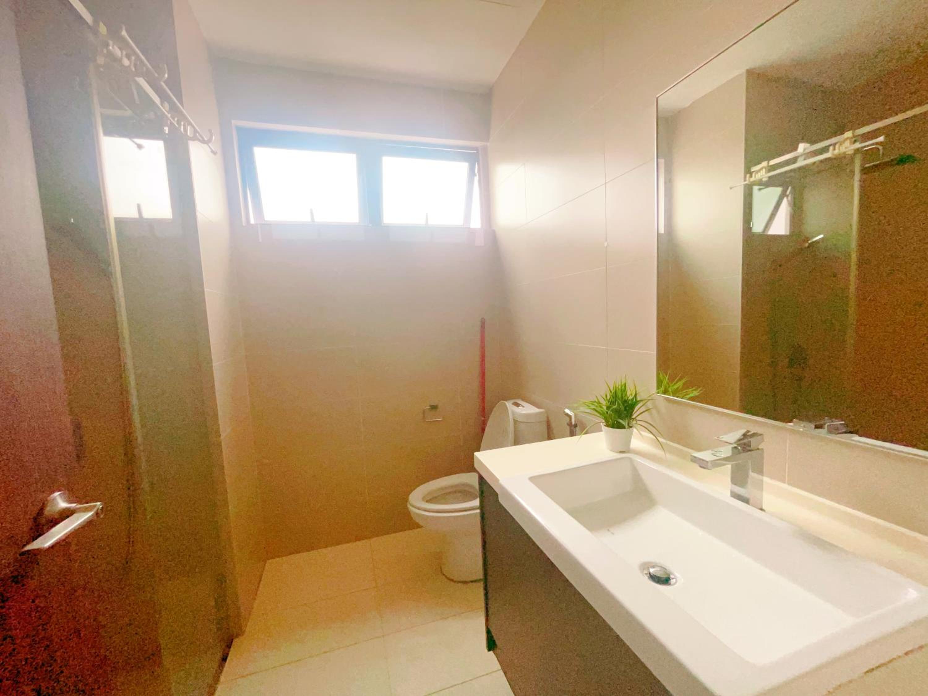 Three-Bedroom Apartment - Photo 22