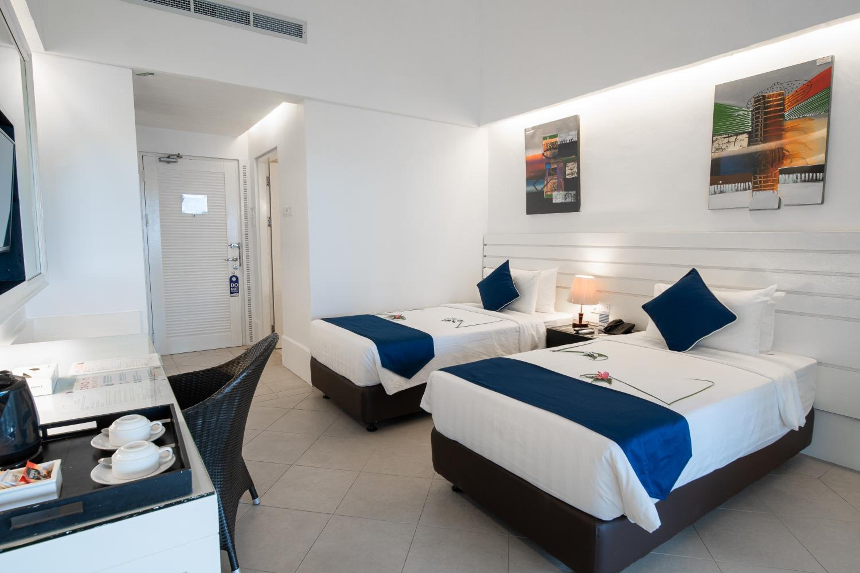 Deluxe Room with Garden View - Photo 4