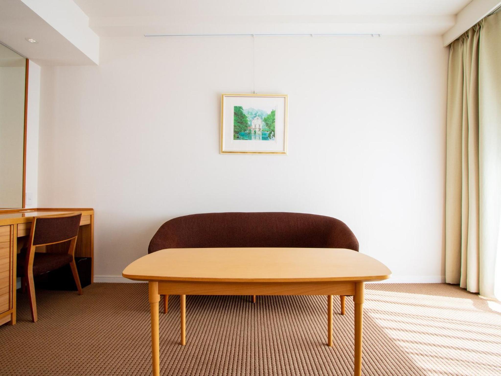 Deluxe Twin Room   with Mt. Fuji Susono View, Mid floor - Photo 5