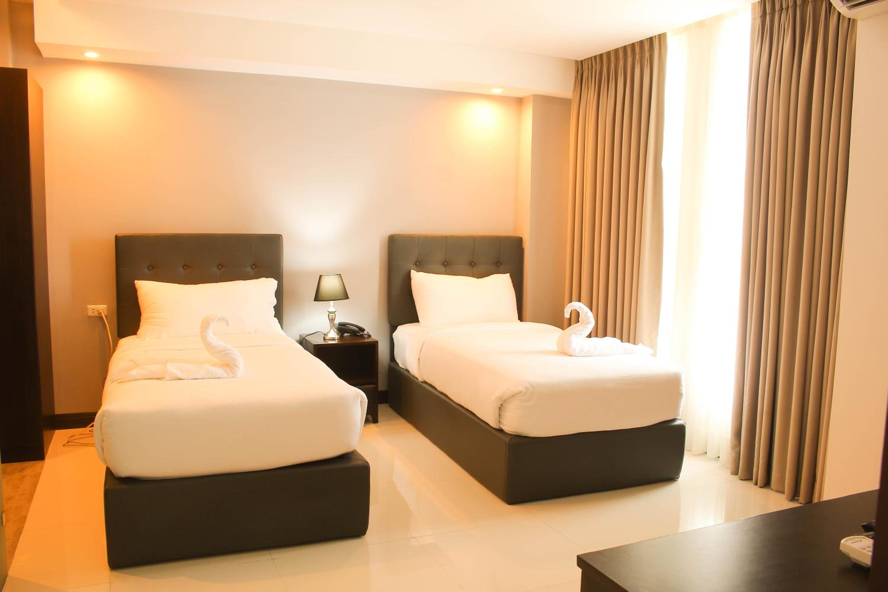 Deluxe Twin Room photo 3