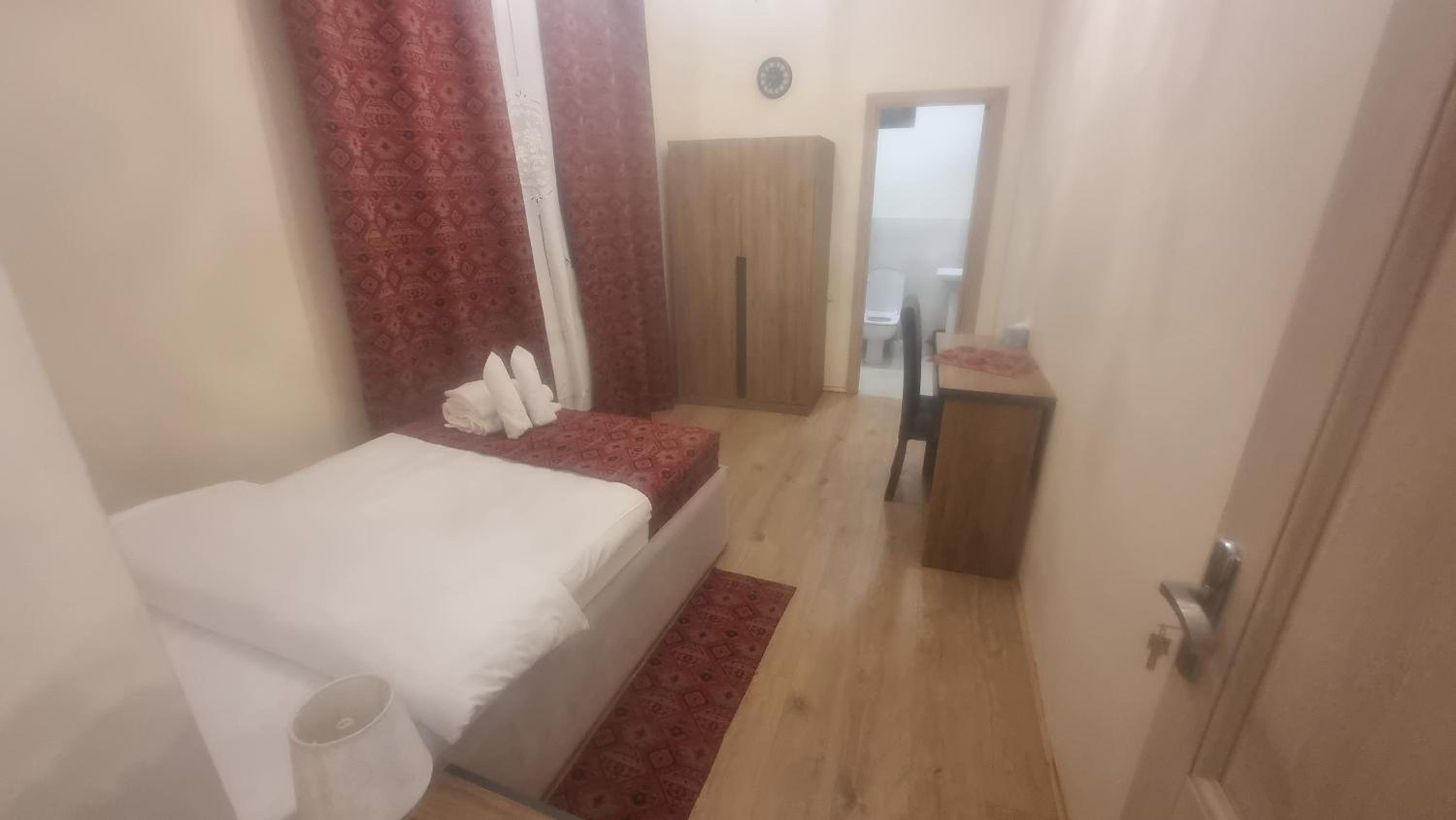 Double Room with Private Bathroom photo 1