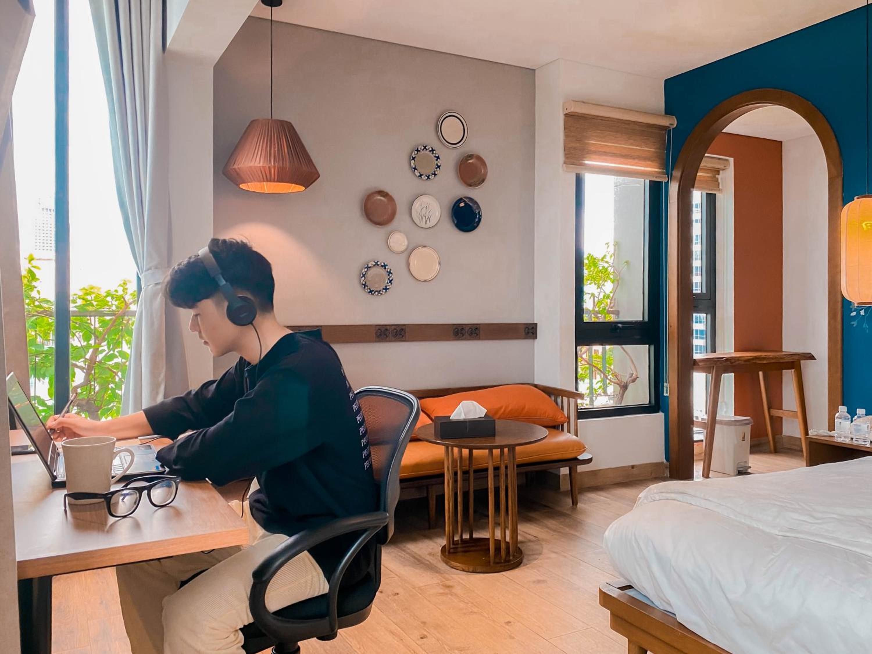 Suite with City View - Photo 5