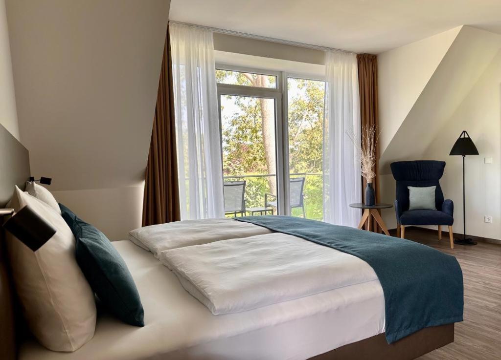 Deluxe Junior Suite photo 3
