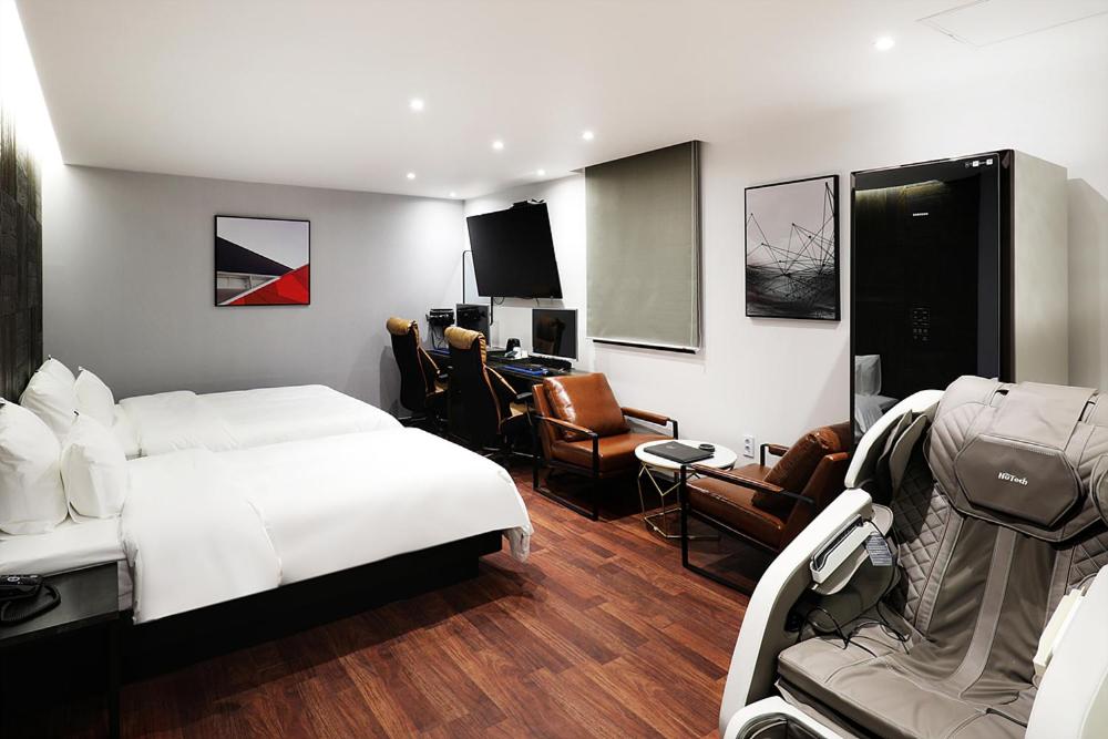 Family Suite - Photo 1