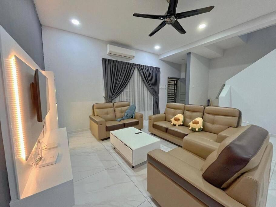 Villa photo 1