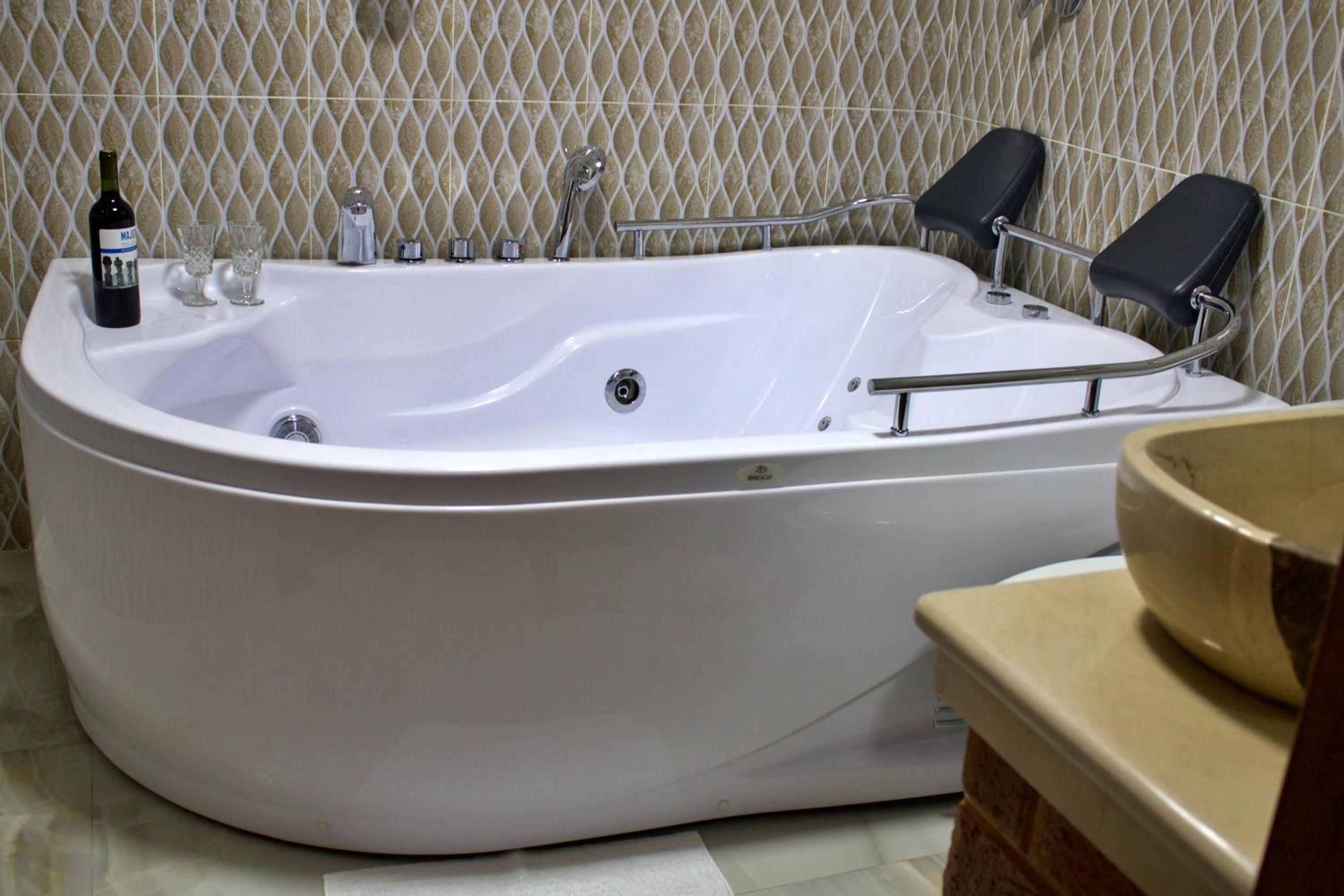 Deluxe Double or Twin Room with Spa Bath