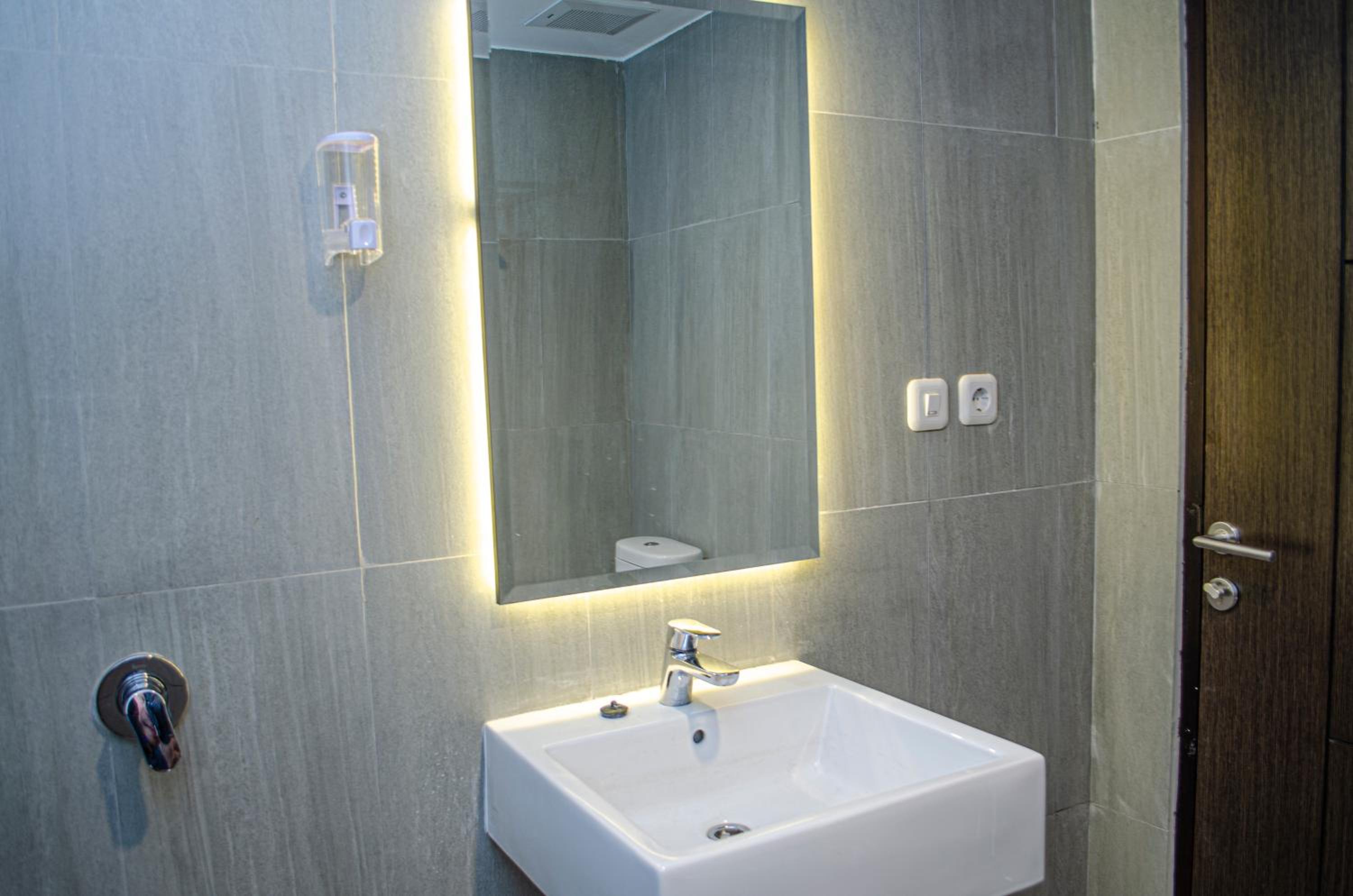 Deluxe King Room photo 3