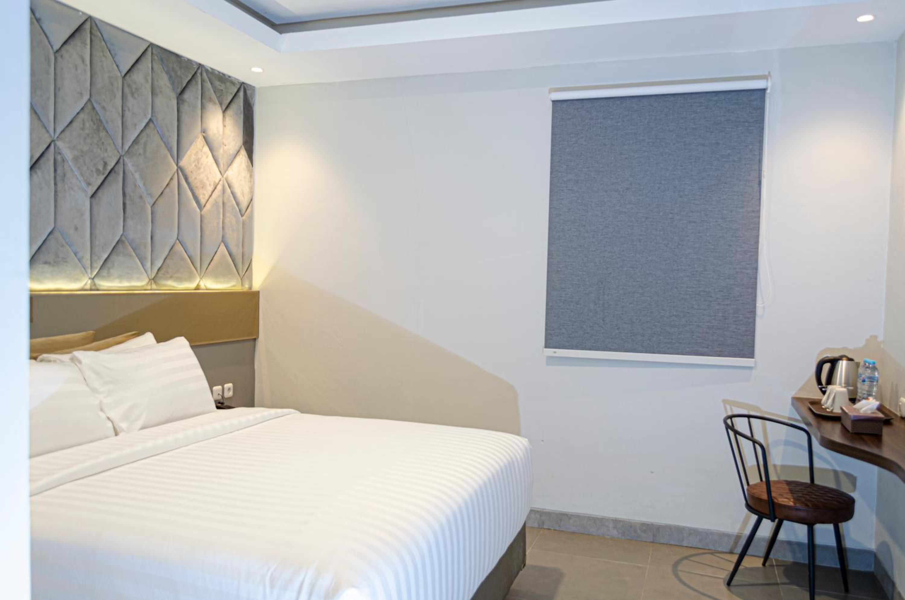 Deluxe King Room photo 2