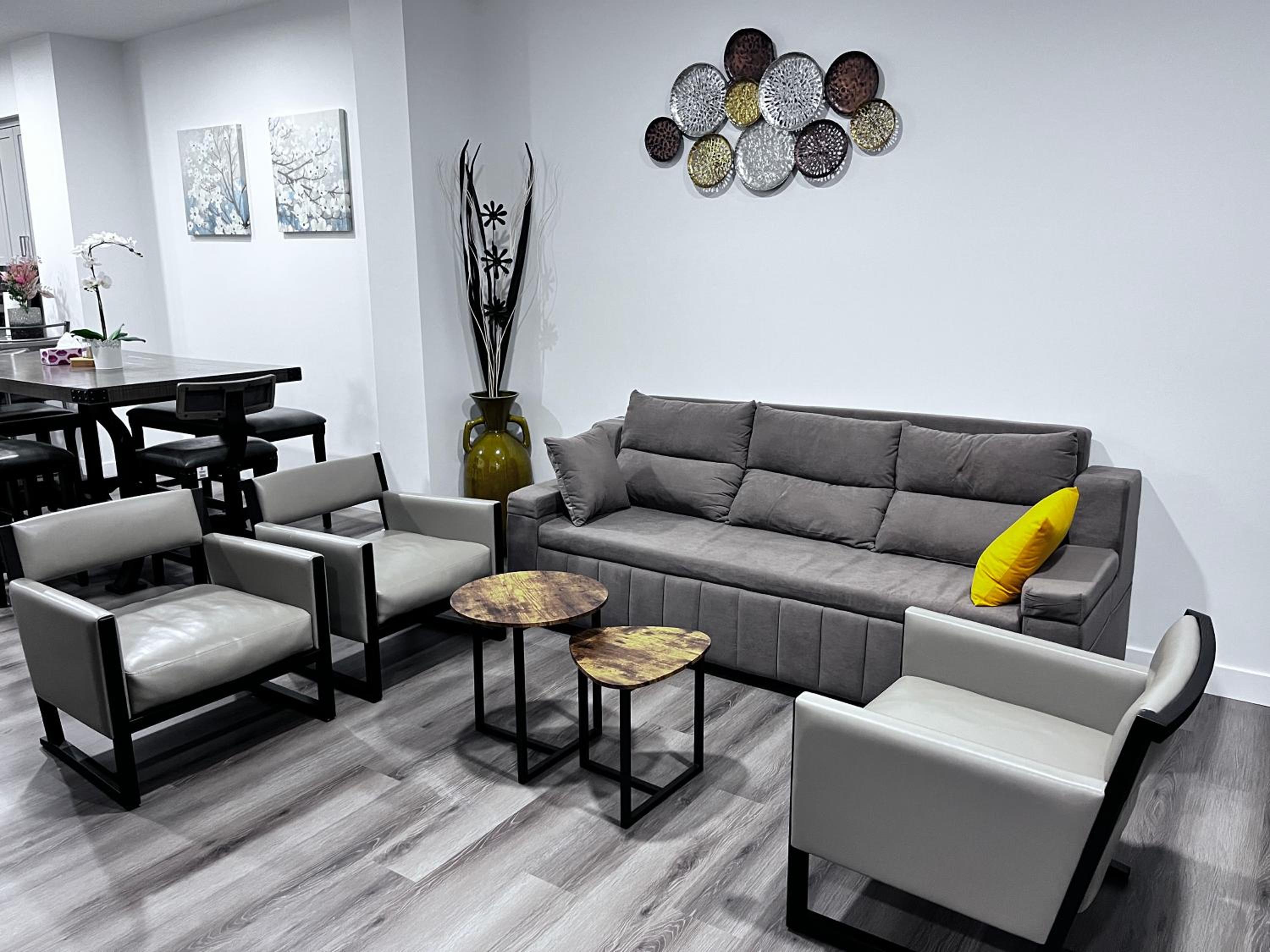 Three-Bedroom Suite photo 1
