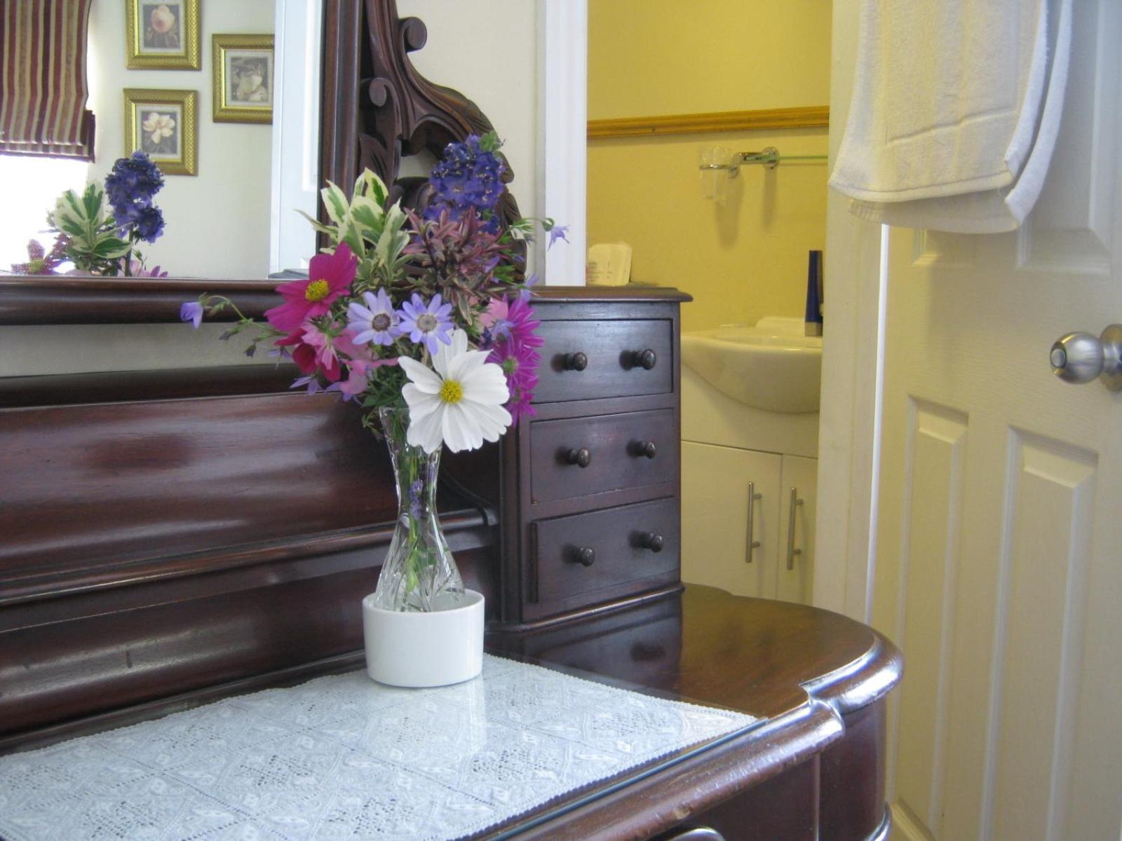 Deluxe Double Room with Shower - Photo 2