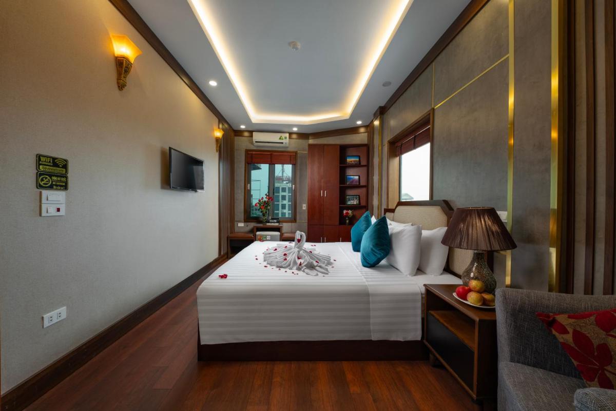 Superior King Room photo 1