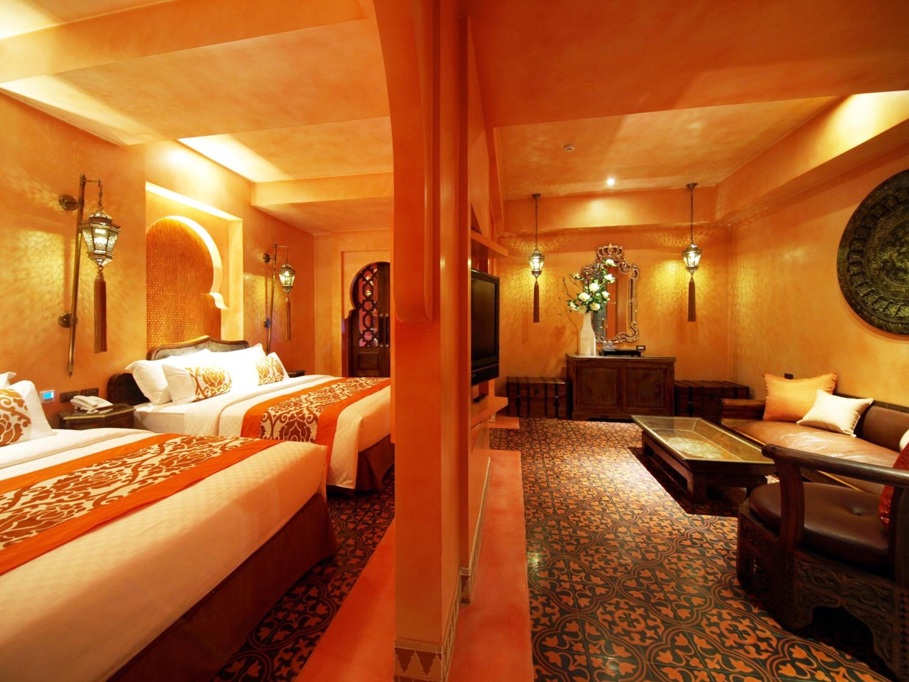 King Room with Two King Beds (Super Economy/Check-In after 18:00) photo 3