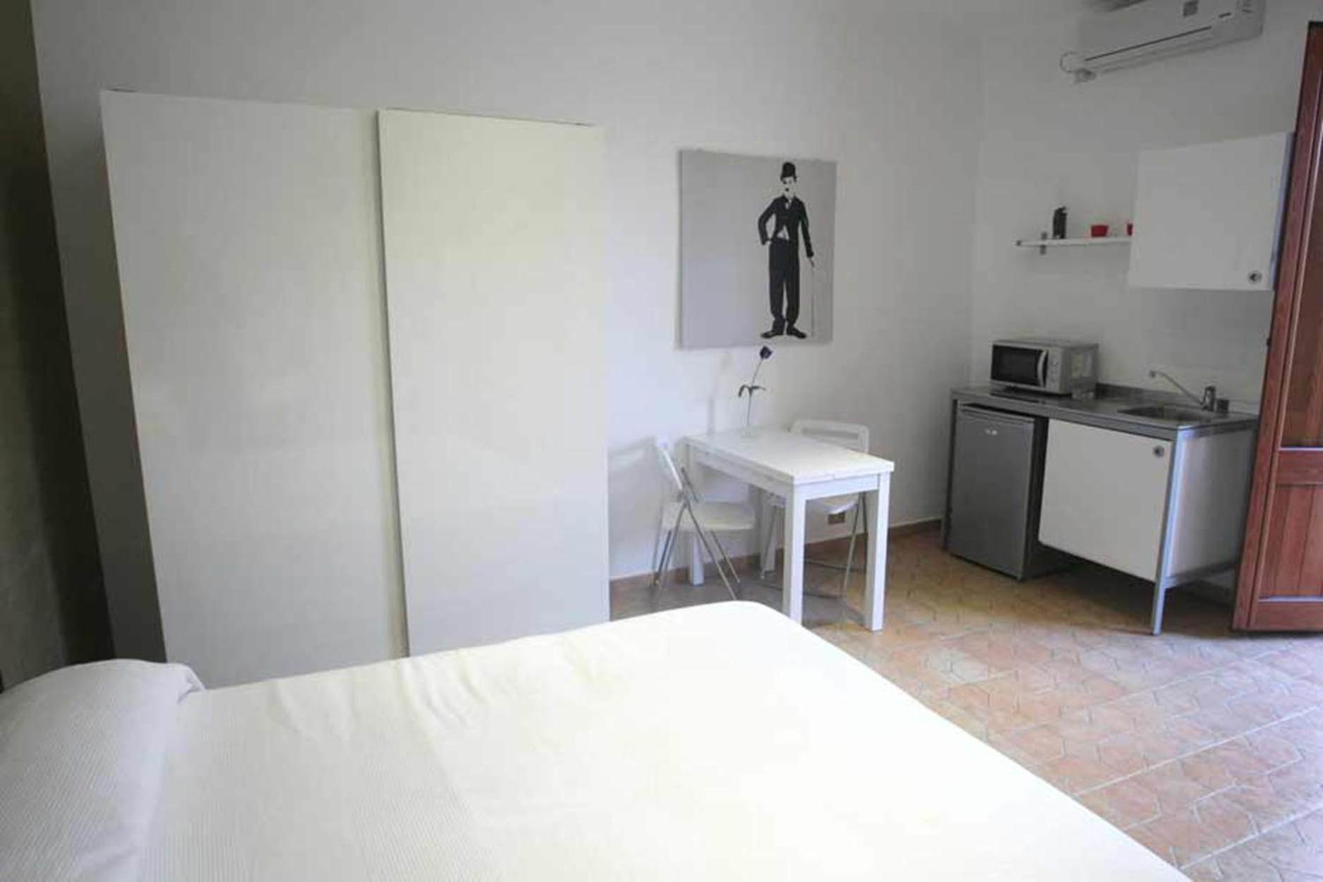 Double or Twin Room with Balcony - Photo 26