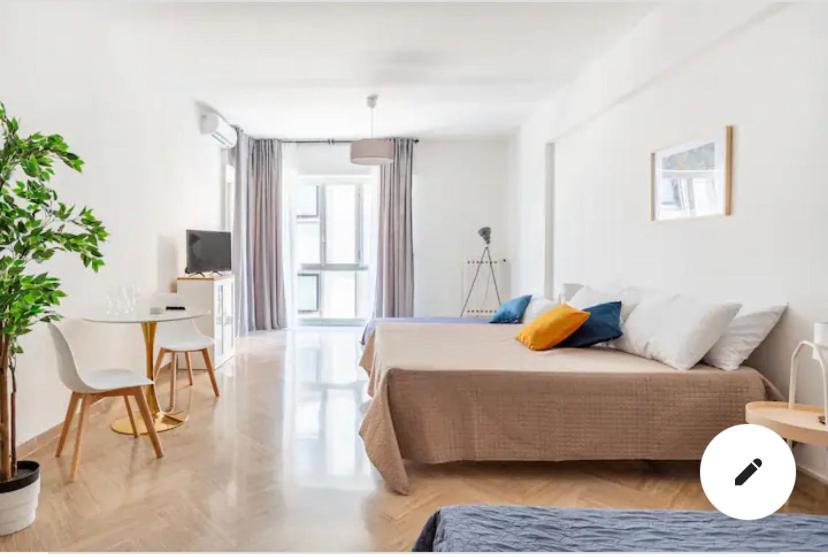 Quadruple Room with Private External Bathroom