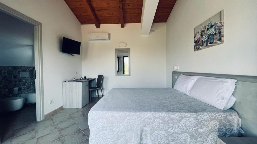 Deluxe Double Room with Sea View photo 1